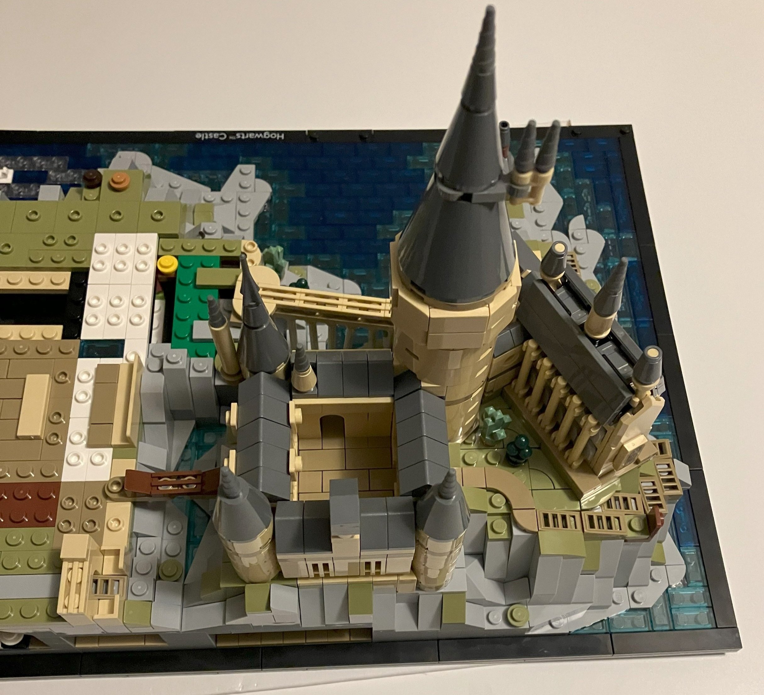 LEGO Introduces a 2,660-Piece Hogwarts Castle and Grounds Set