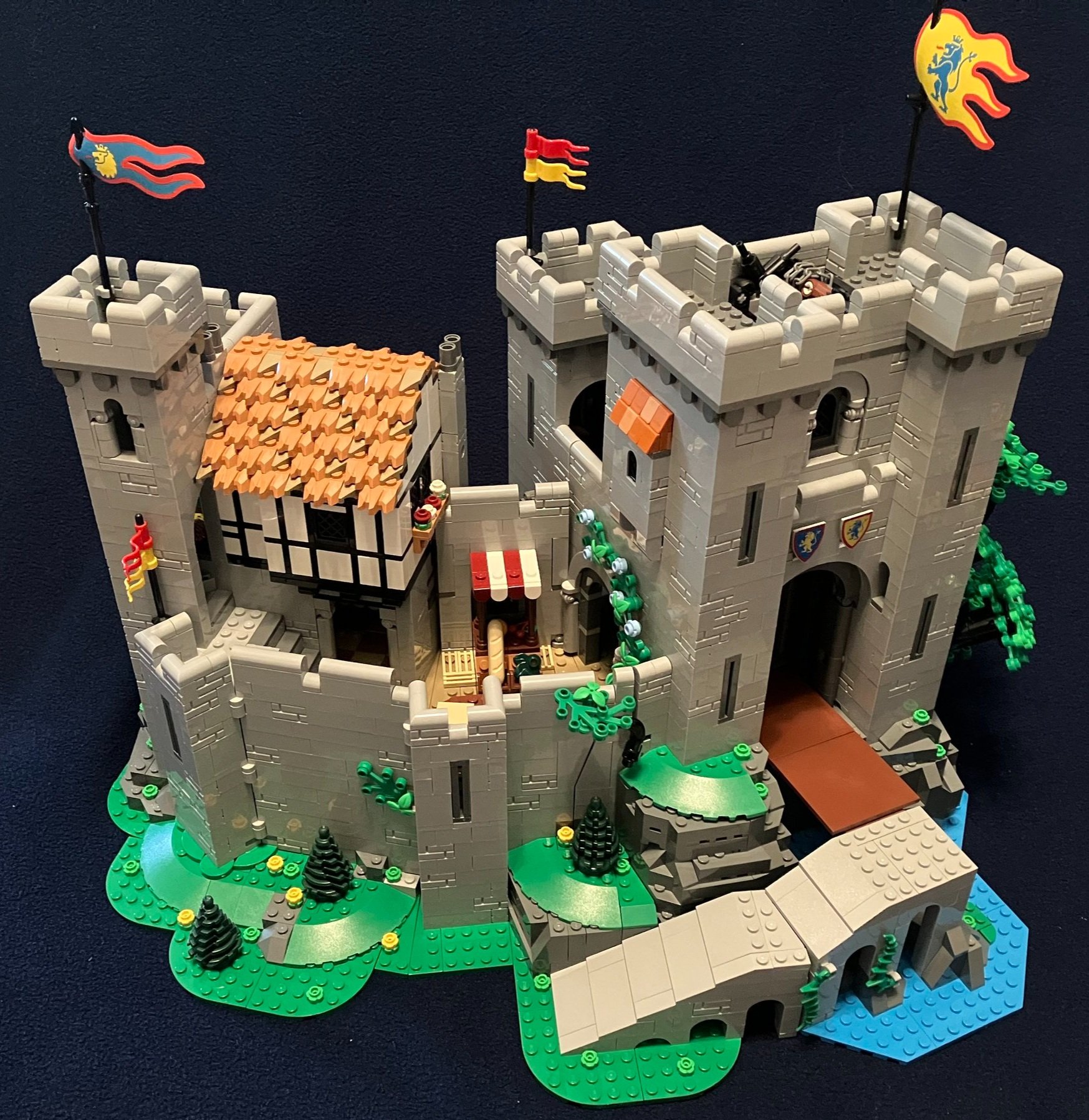 Lion Knights' Castle 10305, LEGO® Icons