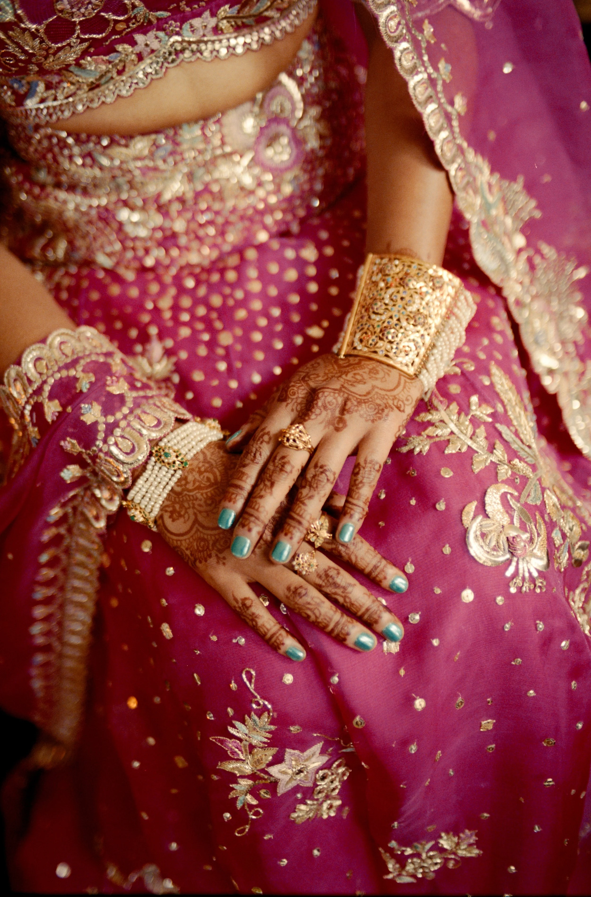 aneesa-othmane-previews-3.jpg