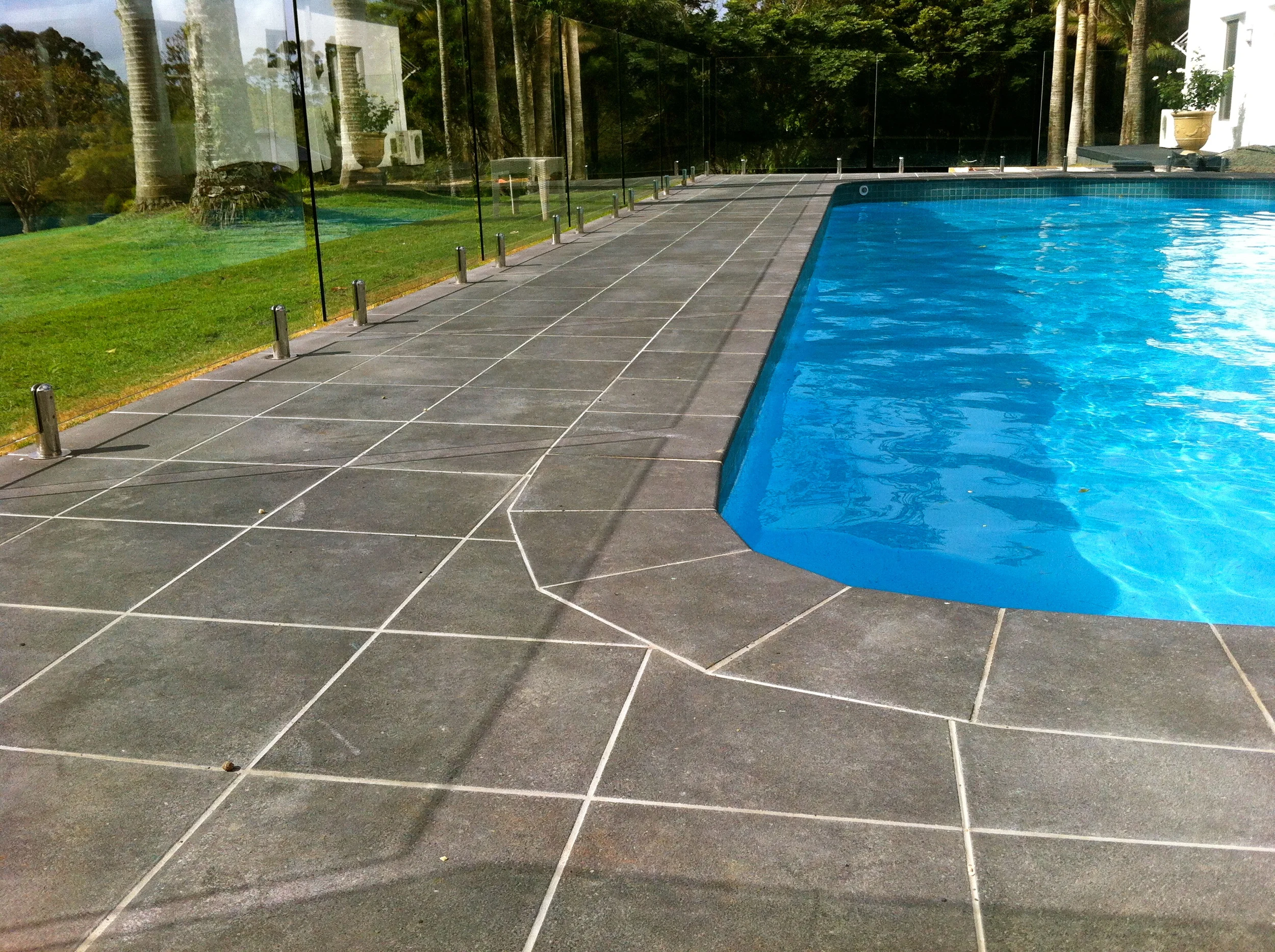 Mimosa Rocks Landscapes - Swimming pools... Tiling... Paving.. Stone masonry flagging  - Byron Bay/ Newrybar / Broken Head / Lennox Head / Tintenbar / Bangalow / Federal / Alstonville /2478, 2481