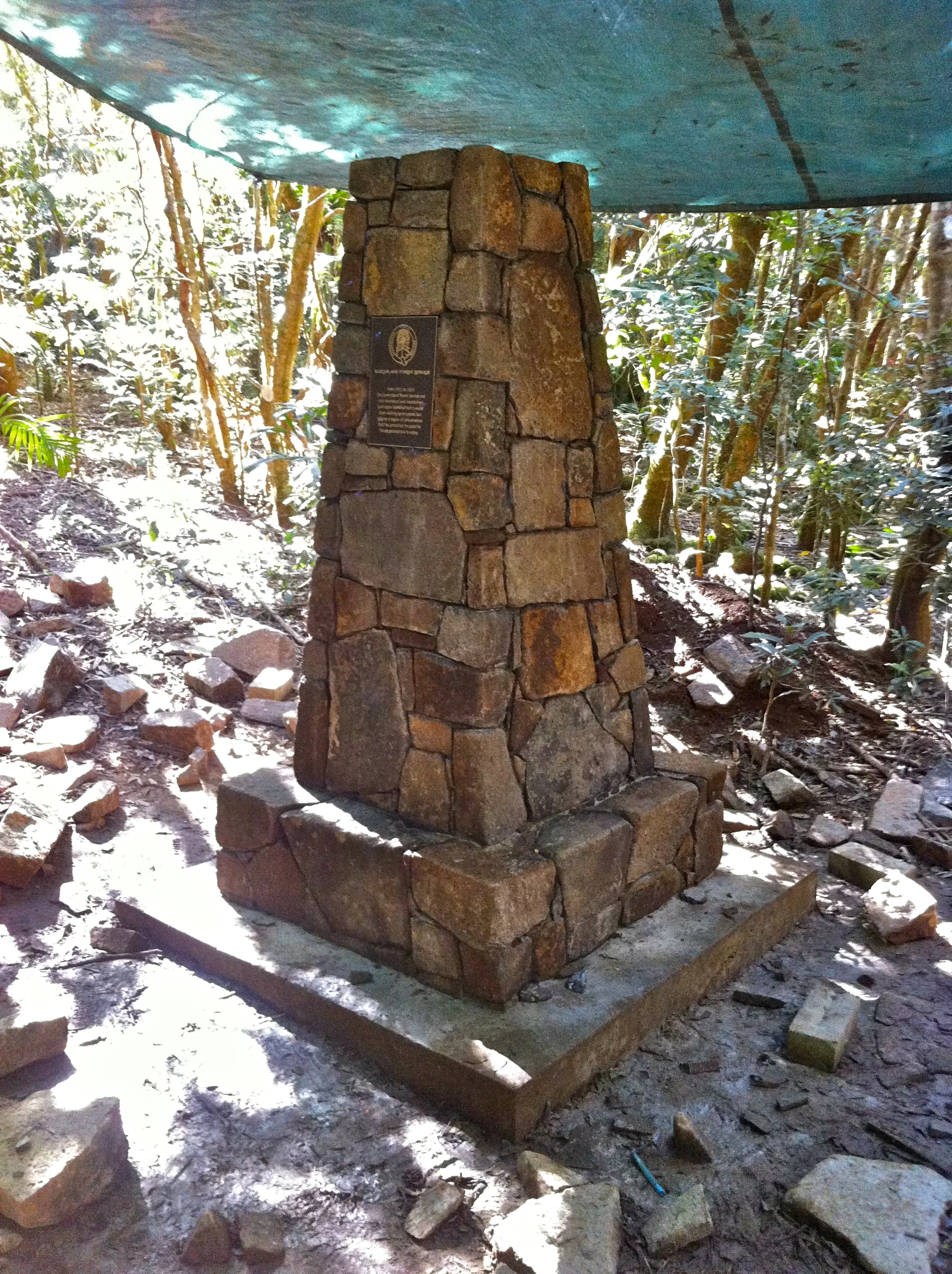 Mimosa Rocks Landscapes - Stonewalls.. Stone masonry.. Stone features.. National Parks   - Byron Bay/ Newrybar / Broken Head / Lennox Head / Tintenbar / Bangalow / Federal / Alstonville /2478, 2481