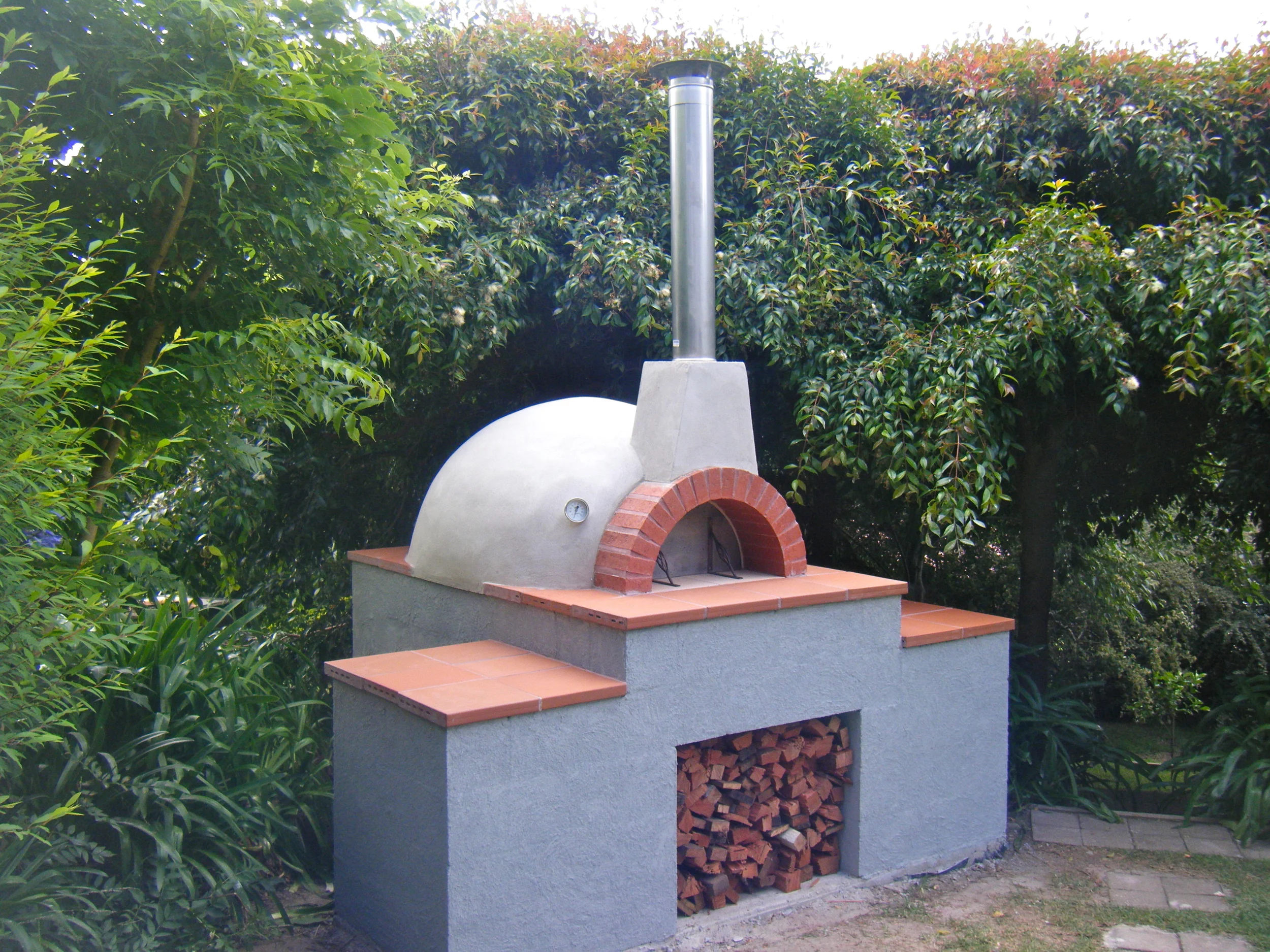 Mimosa Rocks Landscapes - Pizza ovens.. Wood fired ovens.. Pizza recipes   - Byron Bay/ Newrybar / Broken Head / Lennox Head / Tintenbar / Bangalow / Federal / Alstonville /2478, 2481