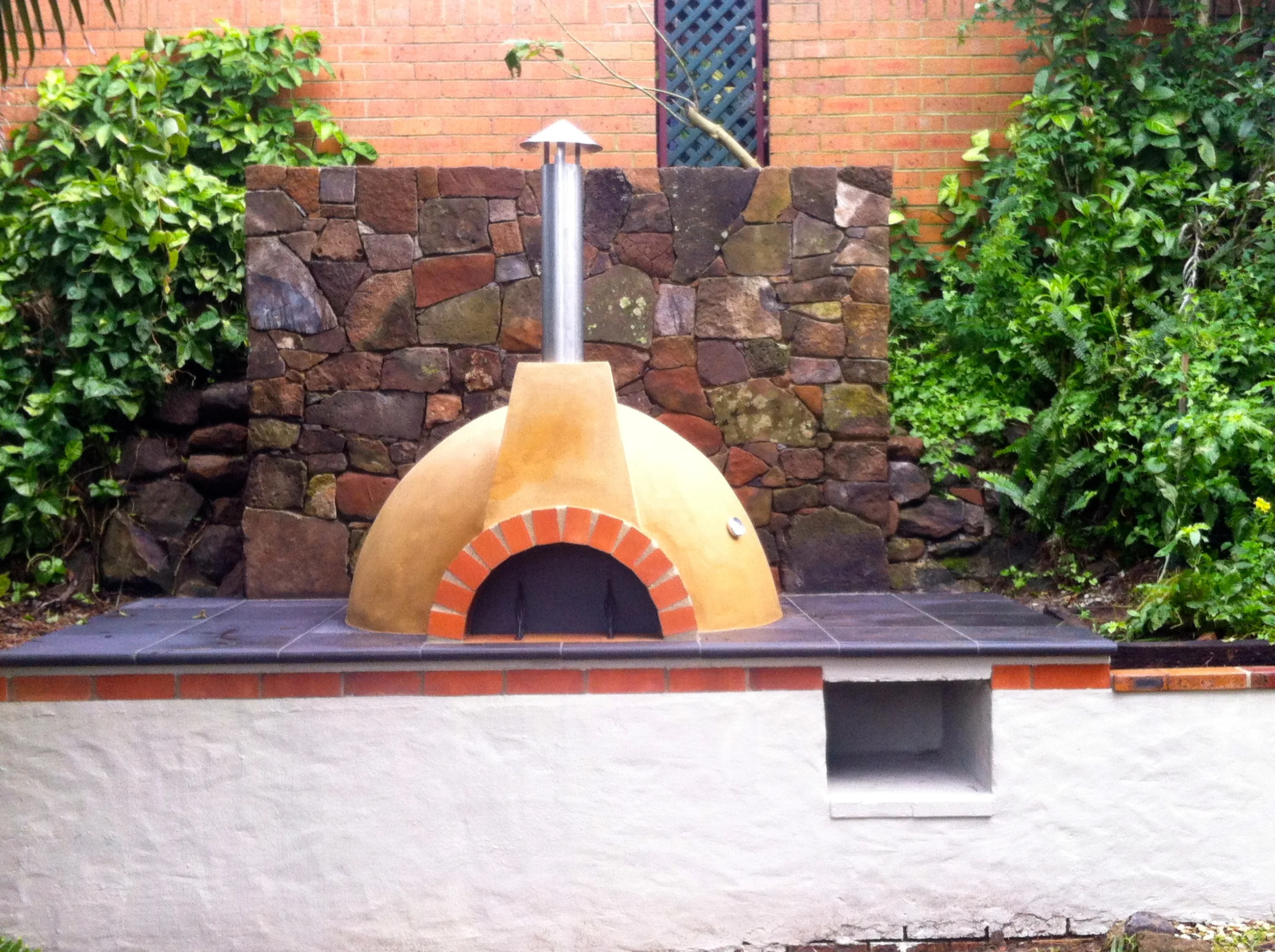Mimosa Rocks Landscapes - Stone masonry / Wood fired ovens & pizza ovens.. Pizza recipes - Byron Bay/ Newrybar /Lennox Head / Tintenbar / Bangalow / Federal / Alstonville /2478, 2481