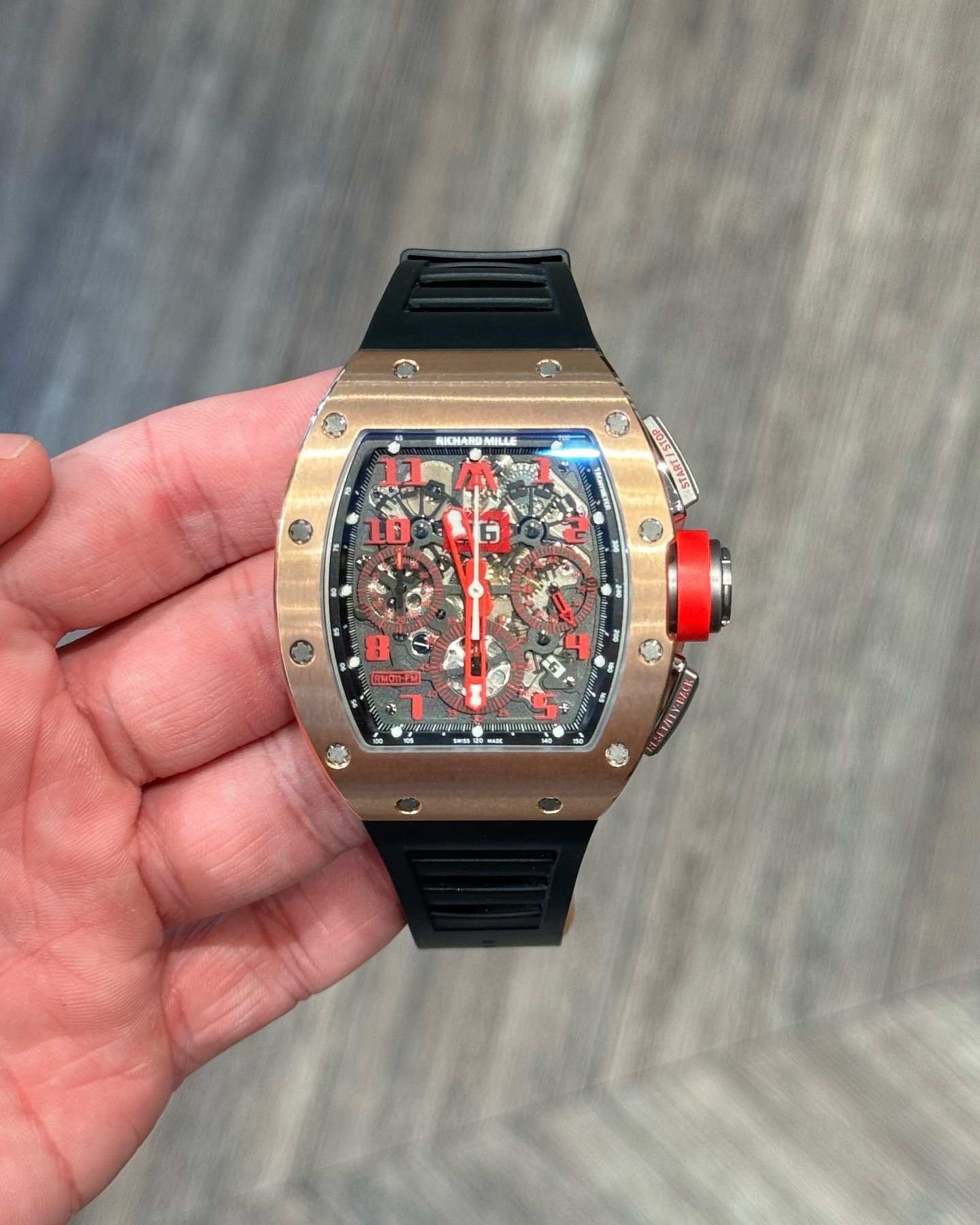 Designed in collaboration with Formula 1 legend Felipe Massa, the Richard Mille RM011-FM is where cutting-edge watchmaking meets high-octane racing spirit. Inspired by the precision and speed of motorsport, this timepiece features an ultra-light Grad