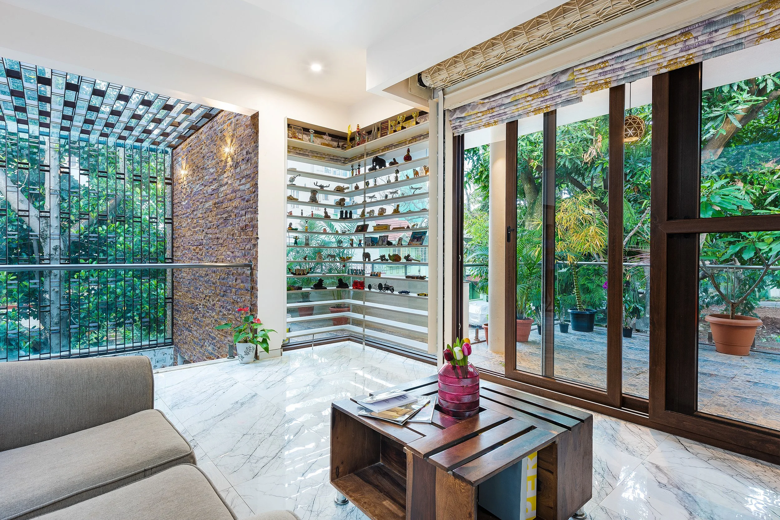 Living opening out to the courtyard