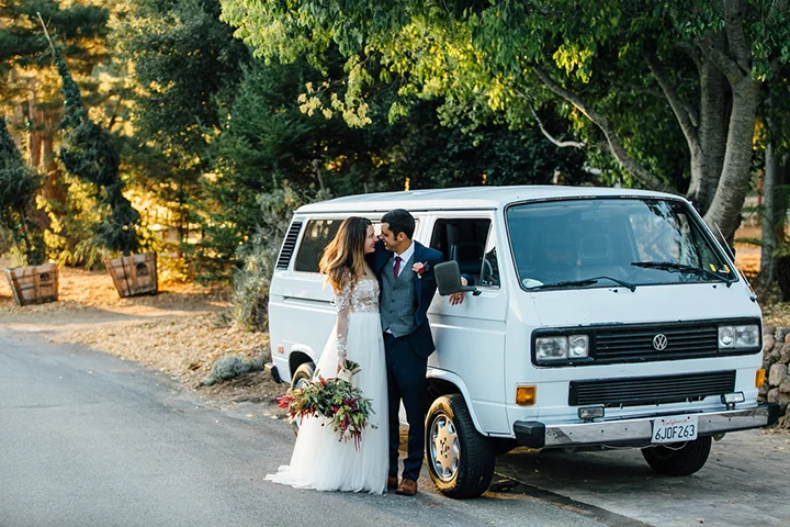 Modern-Intimate-Wedding-Hannah-Kate-1.jpg