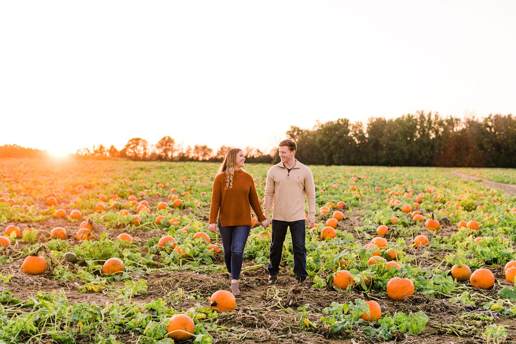 Tennessee+Pumpkin+Patch+Engagement+Photos (24 of 40).jpg