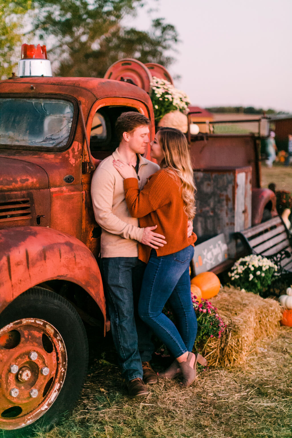 Tennessee+Pumpkin+Patch+Engagement+Photos (38 of 40).jpg