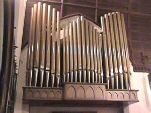19grace-organ_pipes.jpg