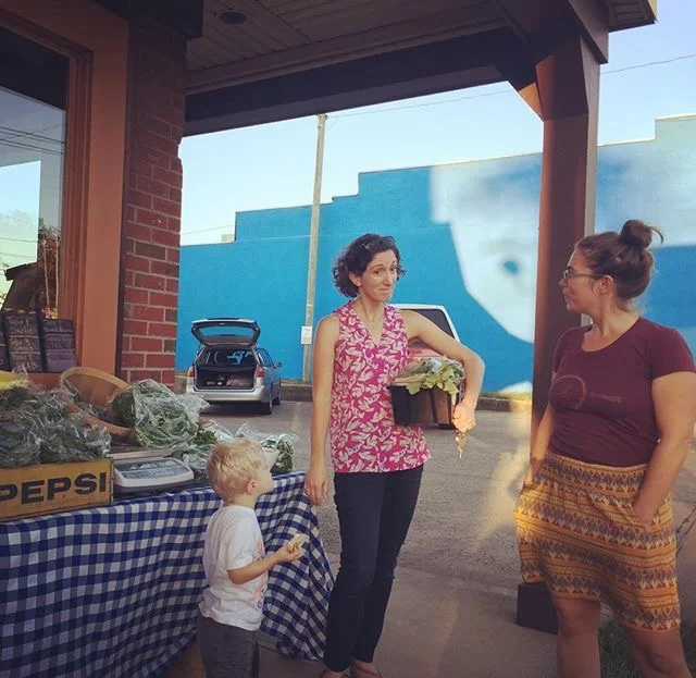 Conrad, Lori, and Lizzie at the Porter Road Pick up! 