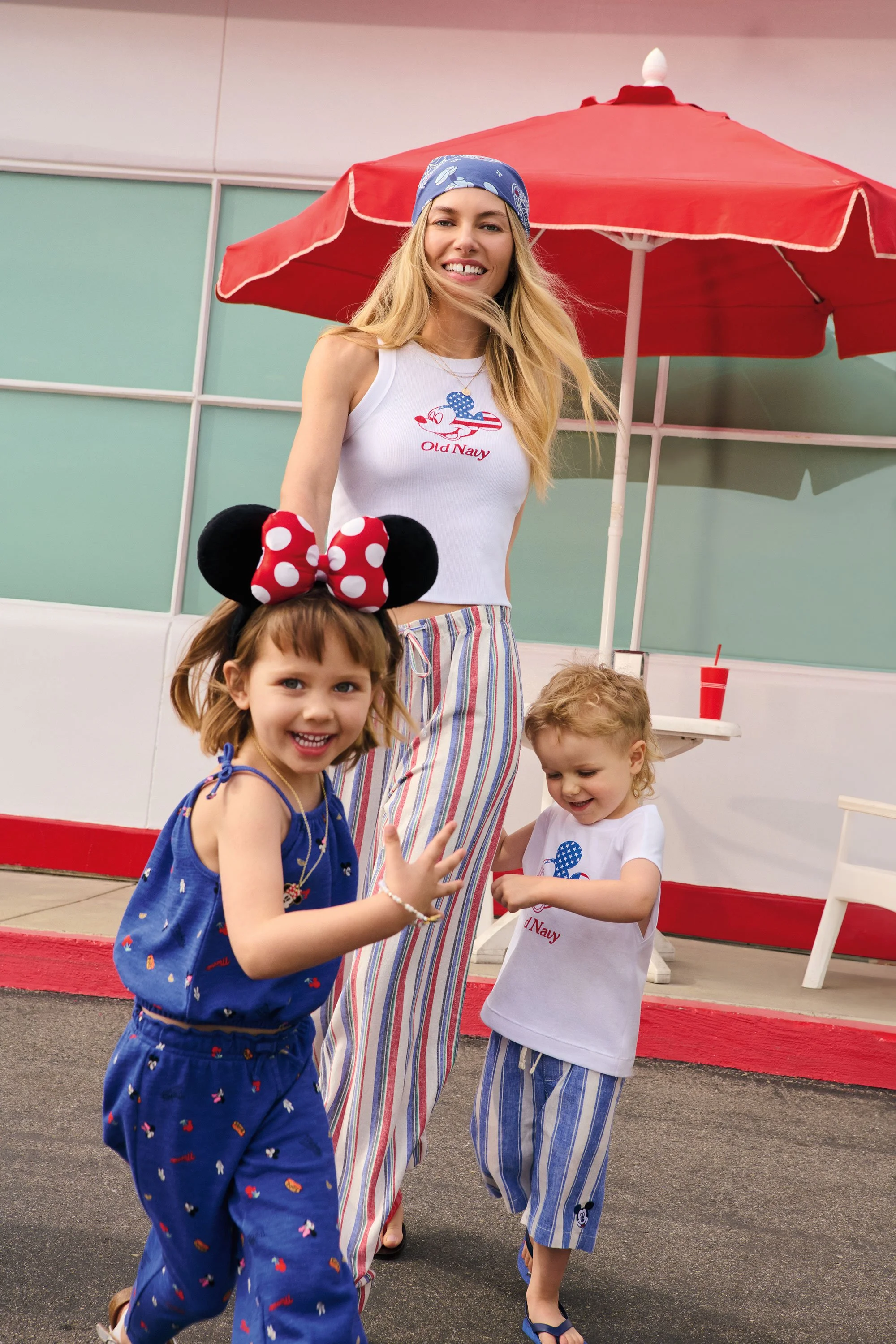 25SUM_M5110_S05209__DisneyforDayswit_F_01_OF_0200.jpg