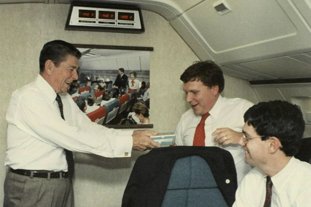 William_Martin_and_Ronald_Reagan_on_AF1.jpg