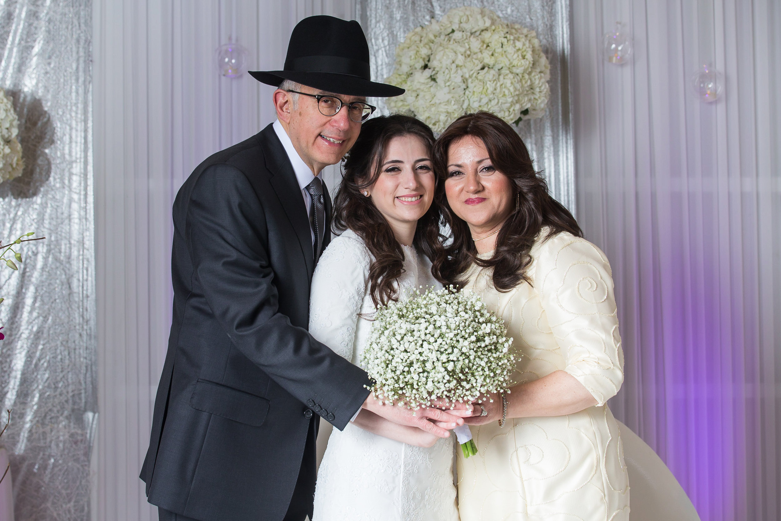 Avi & Yehudis - Eliau Piha studio photography-0275.jpg