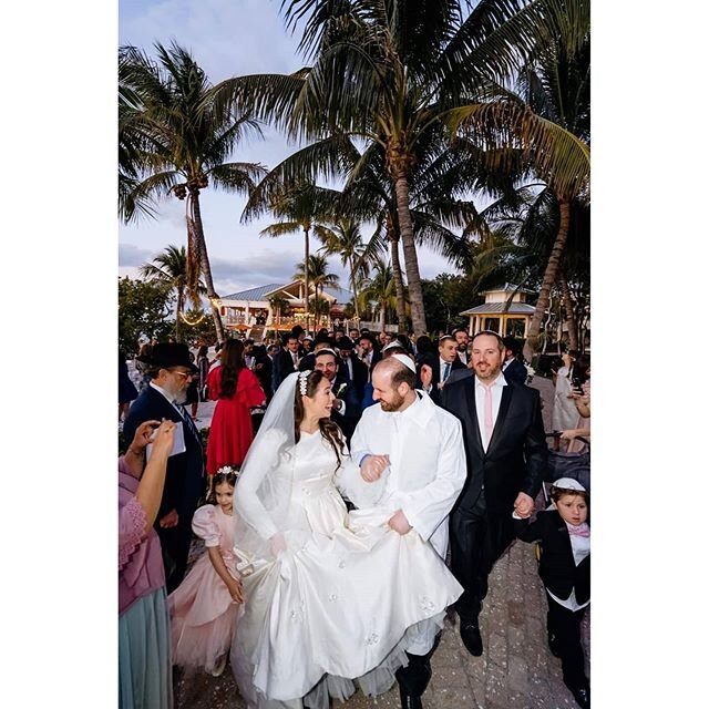 A special moment at Simcha and Yudis wedding in March.... #goodtimes #precoronawedding

Follow me on fb &bull; Eliau Piha &bull; #mazeltov #jewishwedding #weddingphotography #justmarried #signaturewedding #nycweddings #fineart #fineartphotography #sh