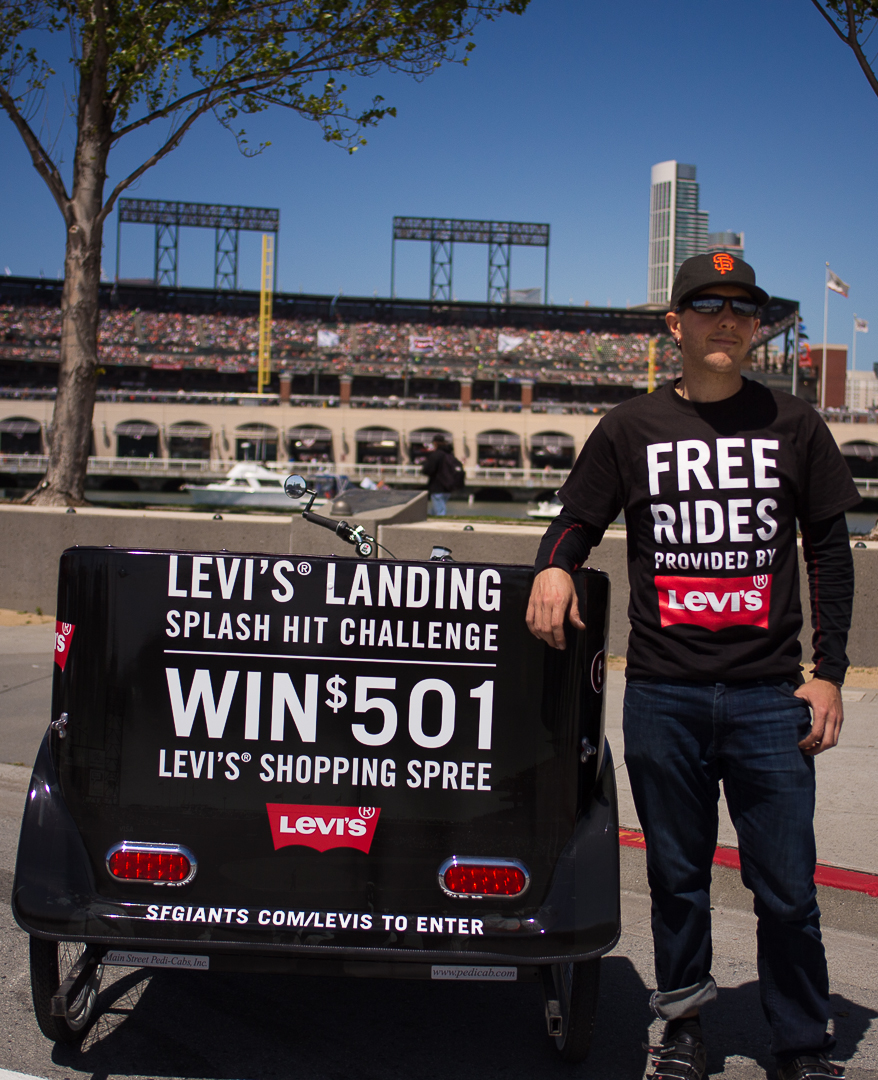 Pedicab in front of San Francisco's AT&T