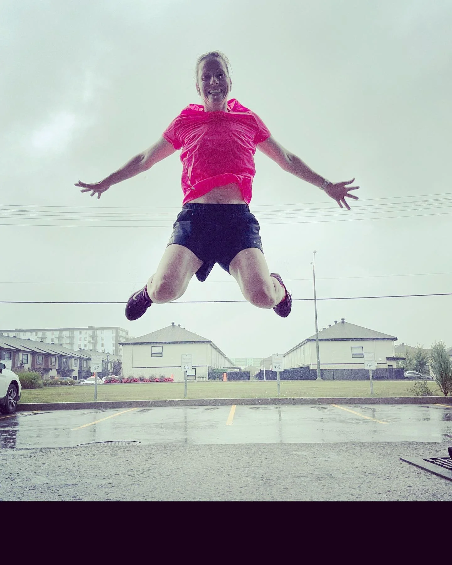 #enjoythemoment 💛

#mothernature 🌧️
#feelsgood 🏃&zwj;♀️
#noexcuses 💪
#runners
#gettingready 
#lovewhatido 
#41andfit
