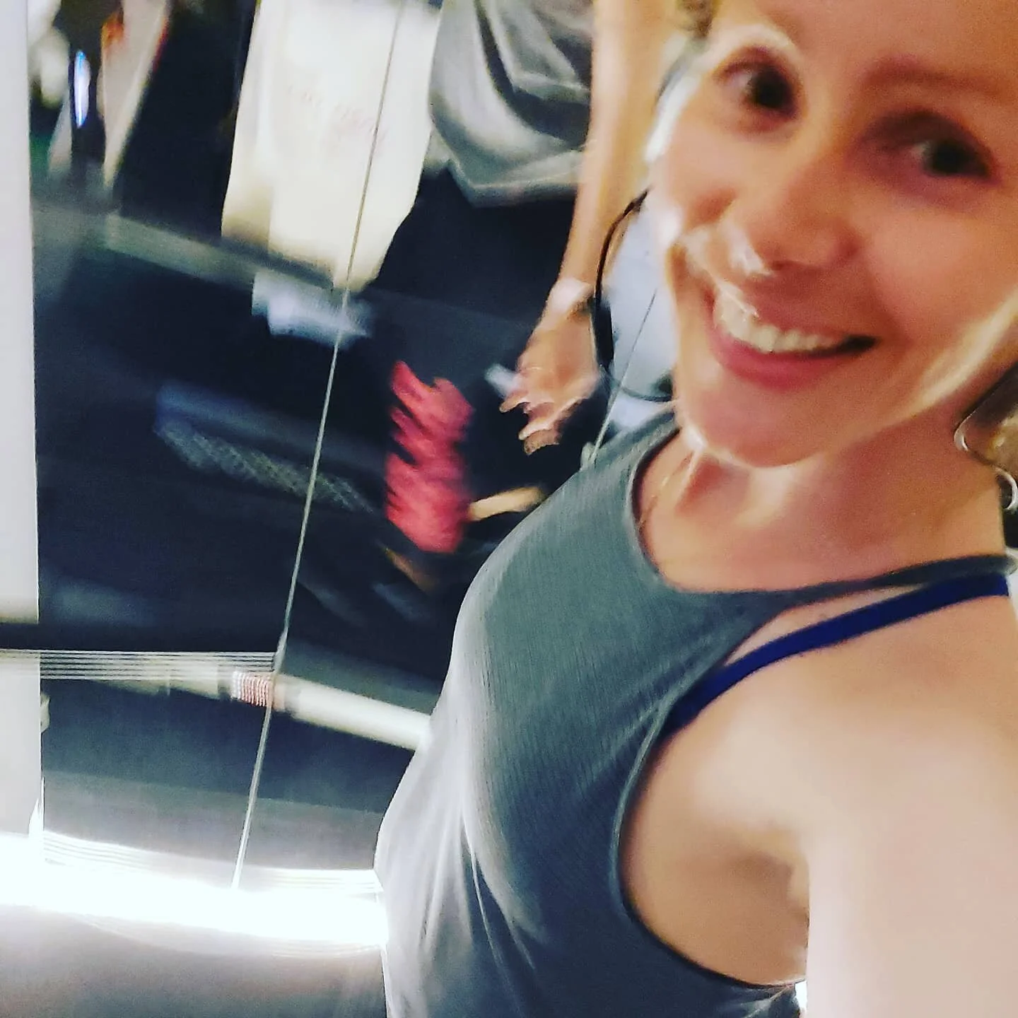 It's not easy being a mama BUT beautiful 🤱
Every smile is priceless 🤩 and makes it all worth it.
My pregnancy was beautiful and every kilo I gained (15kg) felt like love because it was for my #babygirl 🤰
I'm not a hotel anymore 🤣 so I started to 