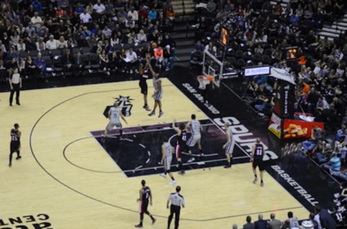 spurs.jpg