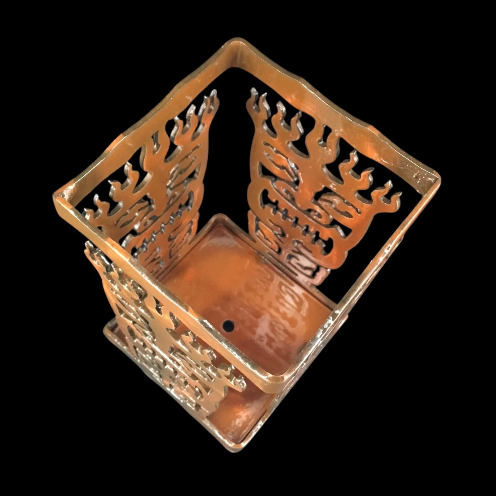 flamed-tiki-candle-holder-03.jpg
