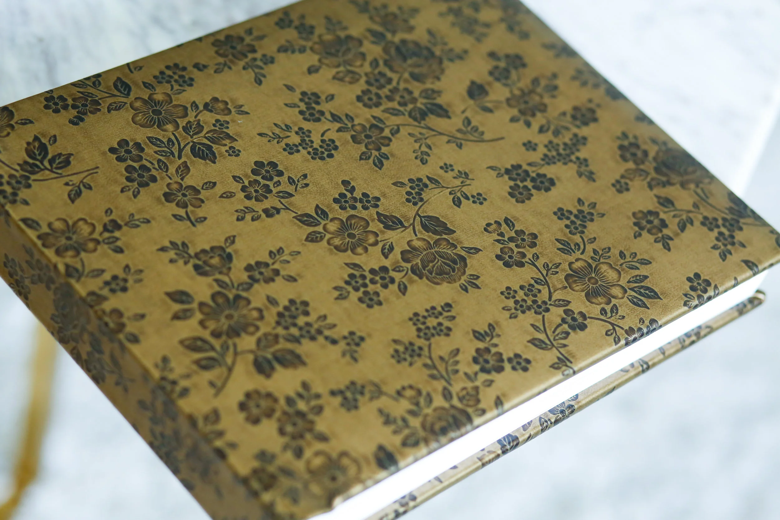 Designer Faux Leather Album in Bronze Blossom