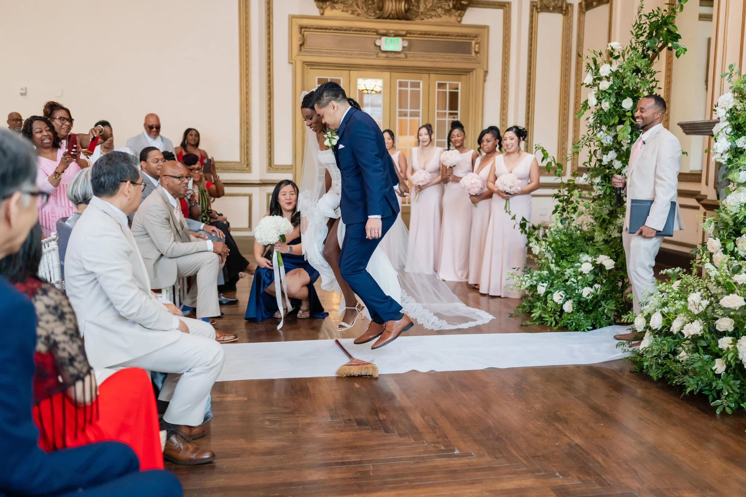The Alexandria Ballrooms - Los Angeles Wedding Photos