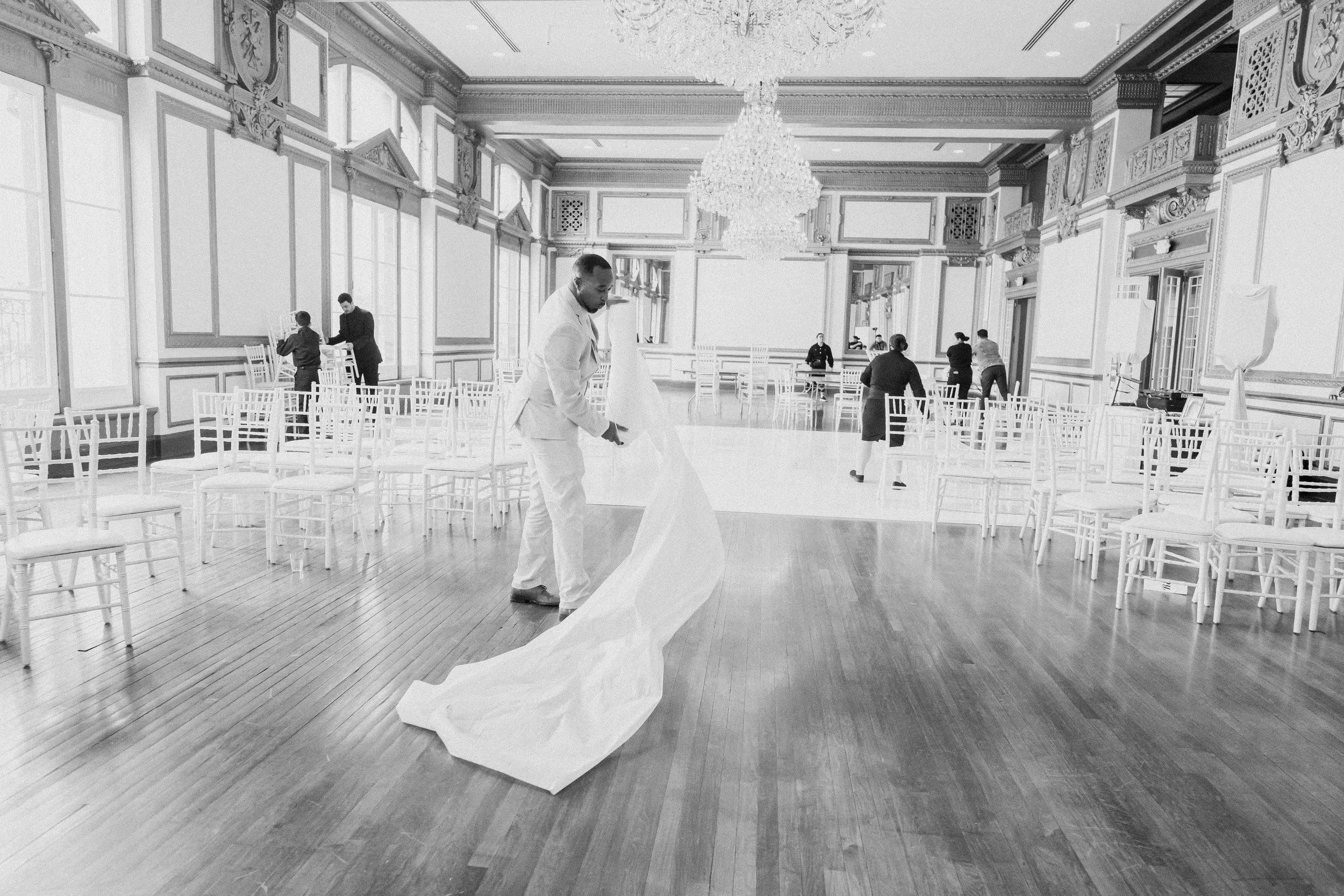The Alexandria Ballrooms - Los Angeles Wedding Photos
