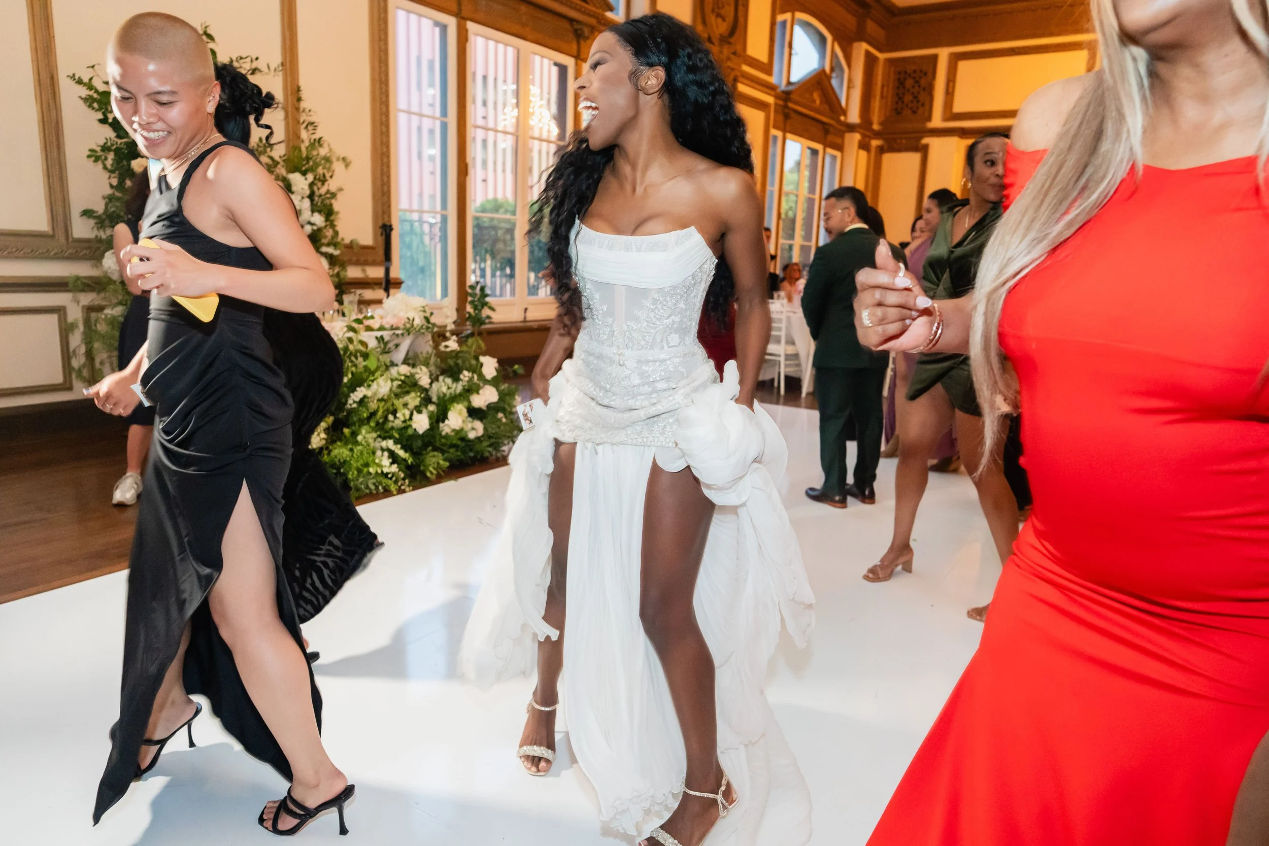 The Alexandria Ballrooms - Los Angeles Wedding Photos