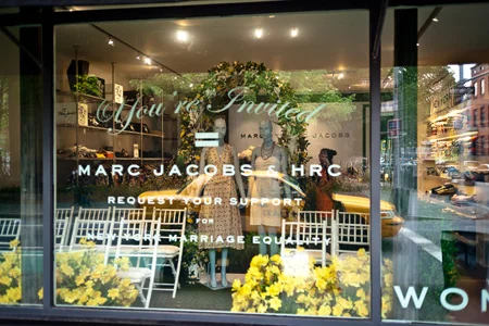 Marc-jacobs-ny4marriage3-thumb