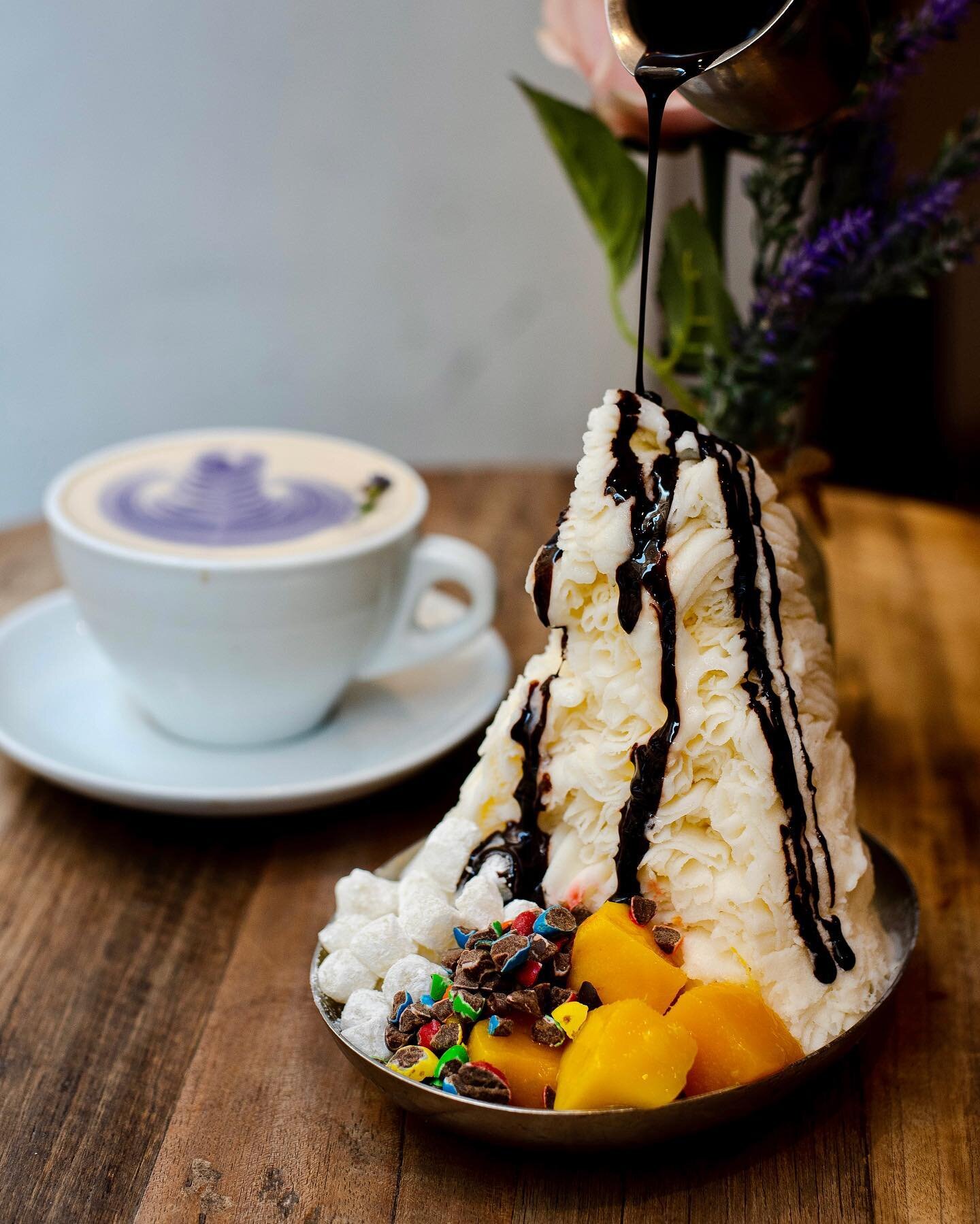 Timeless goodness. Tag your dessert bae and swing by to build your own shaved snow ❄️💛