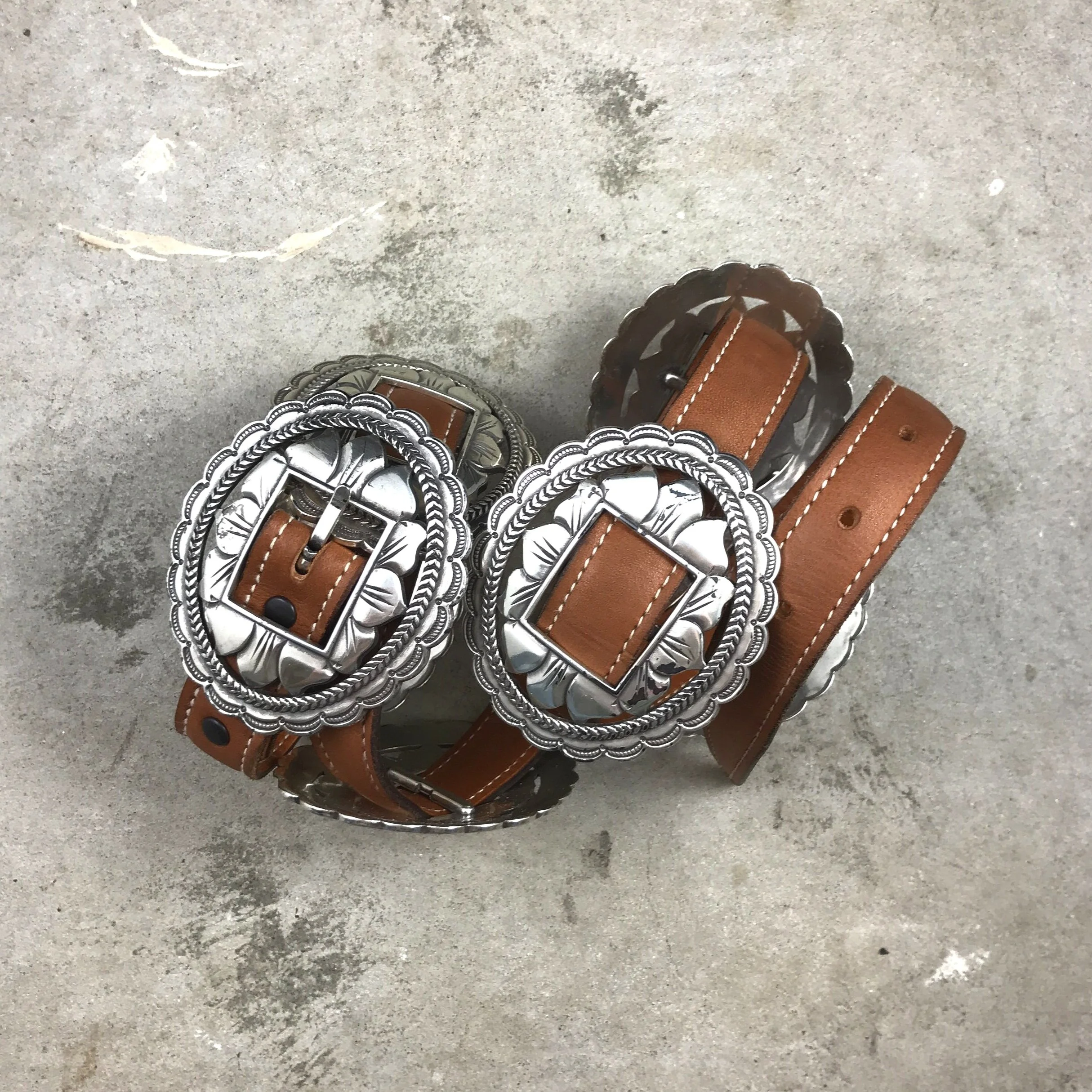Pewter Concho Belt — Silver in the Cloud display picture 3