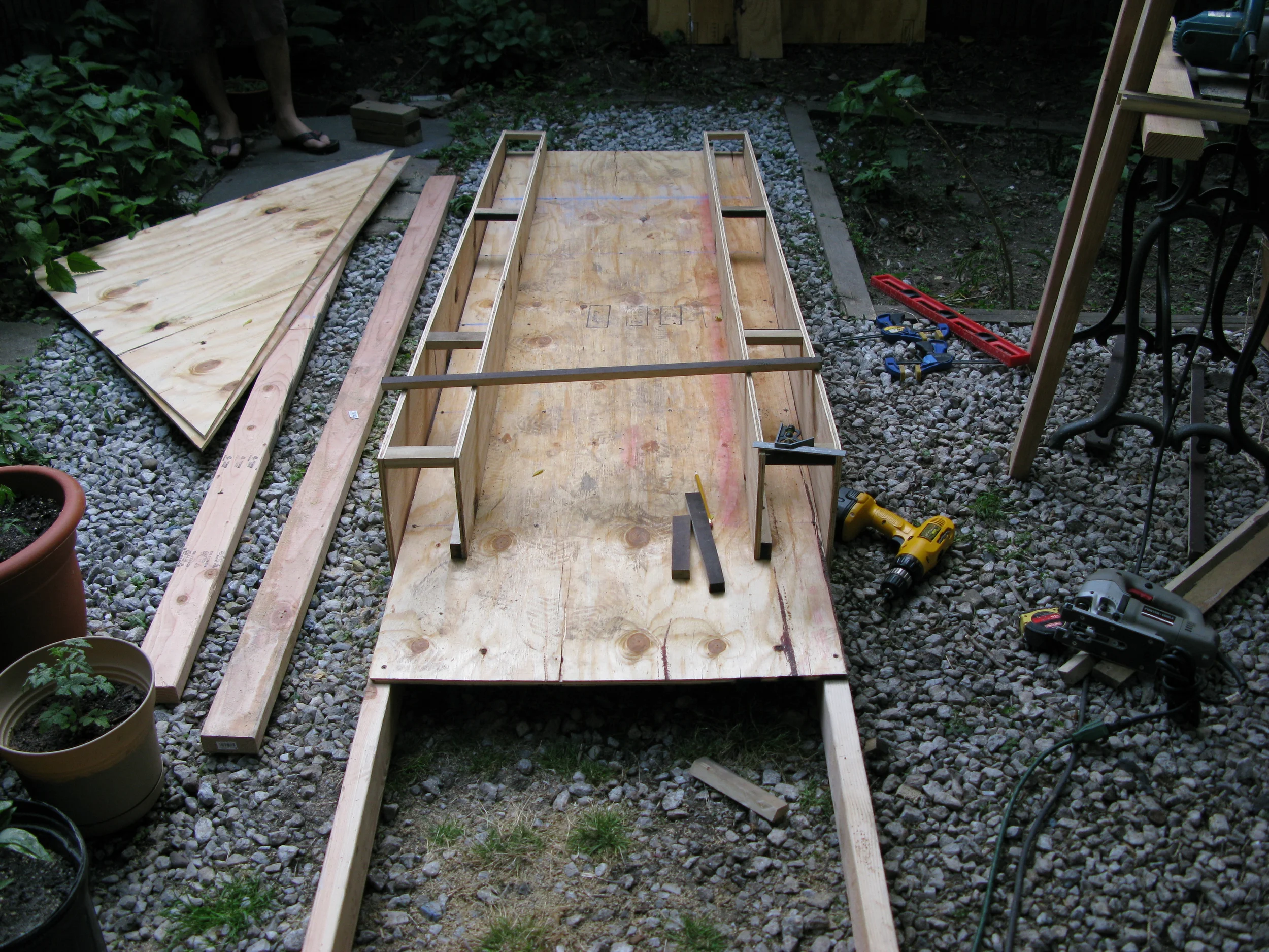 2012-10_to_2008-10_GovernorsIsleFigmentSkeeball - 8 of 60.jpg
