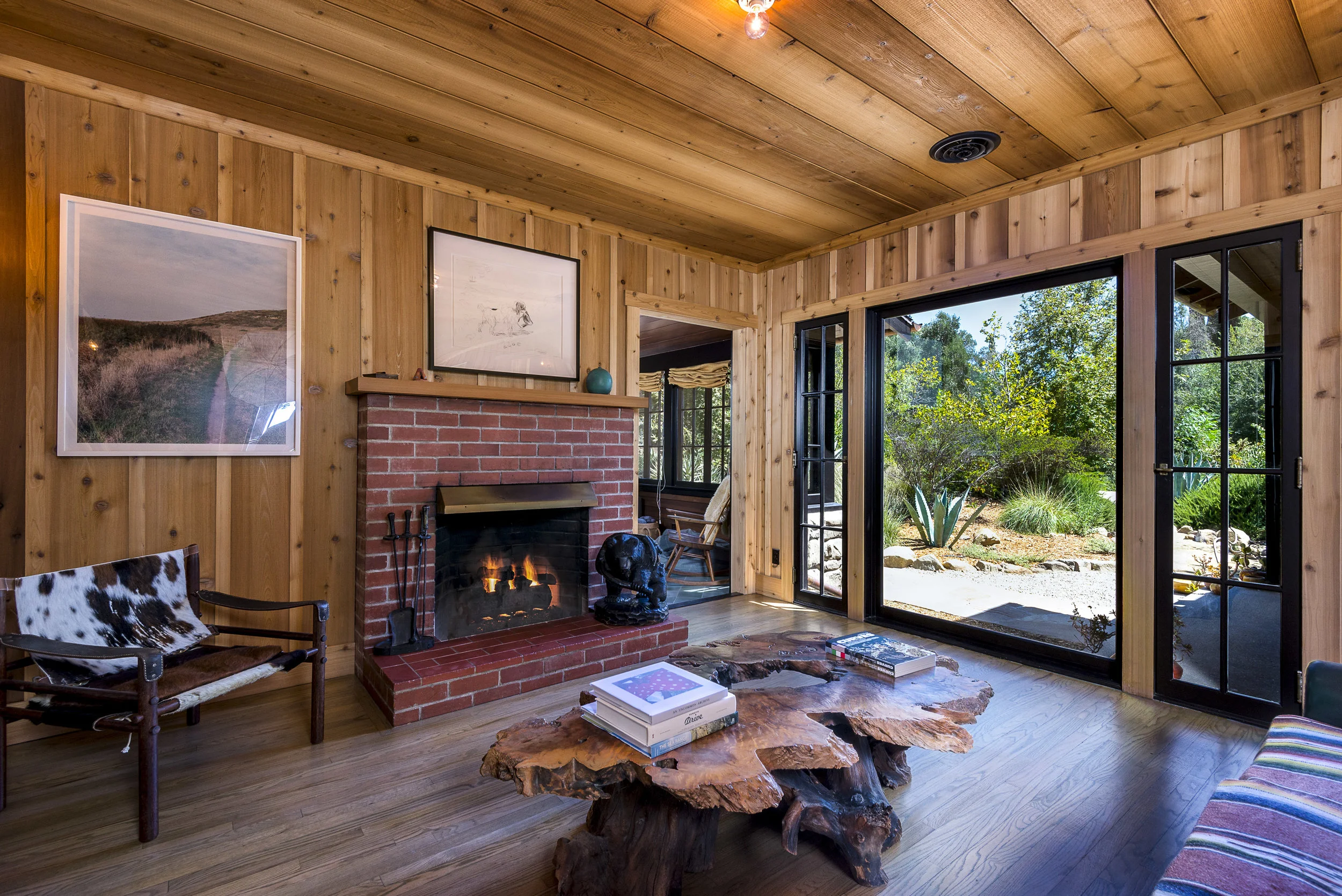 LivingRoom2.jpg