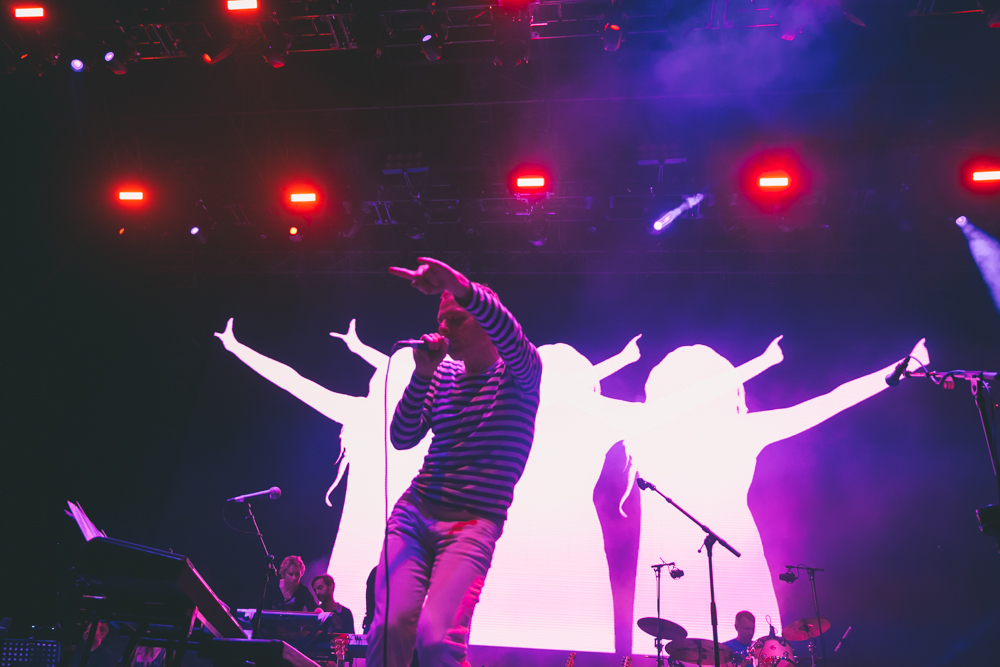 BELLE AND SEBASTIAN PERFORMS AT THE 2015 FYF FESTIVAL IN LOS ANGELES. / PHOTO © KAYLA REEFER, SUSPEND MAGAZINE