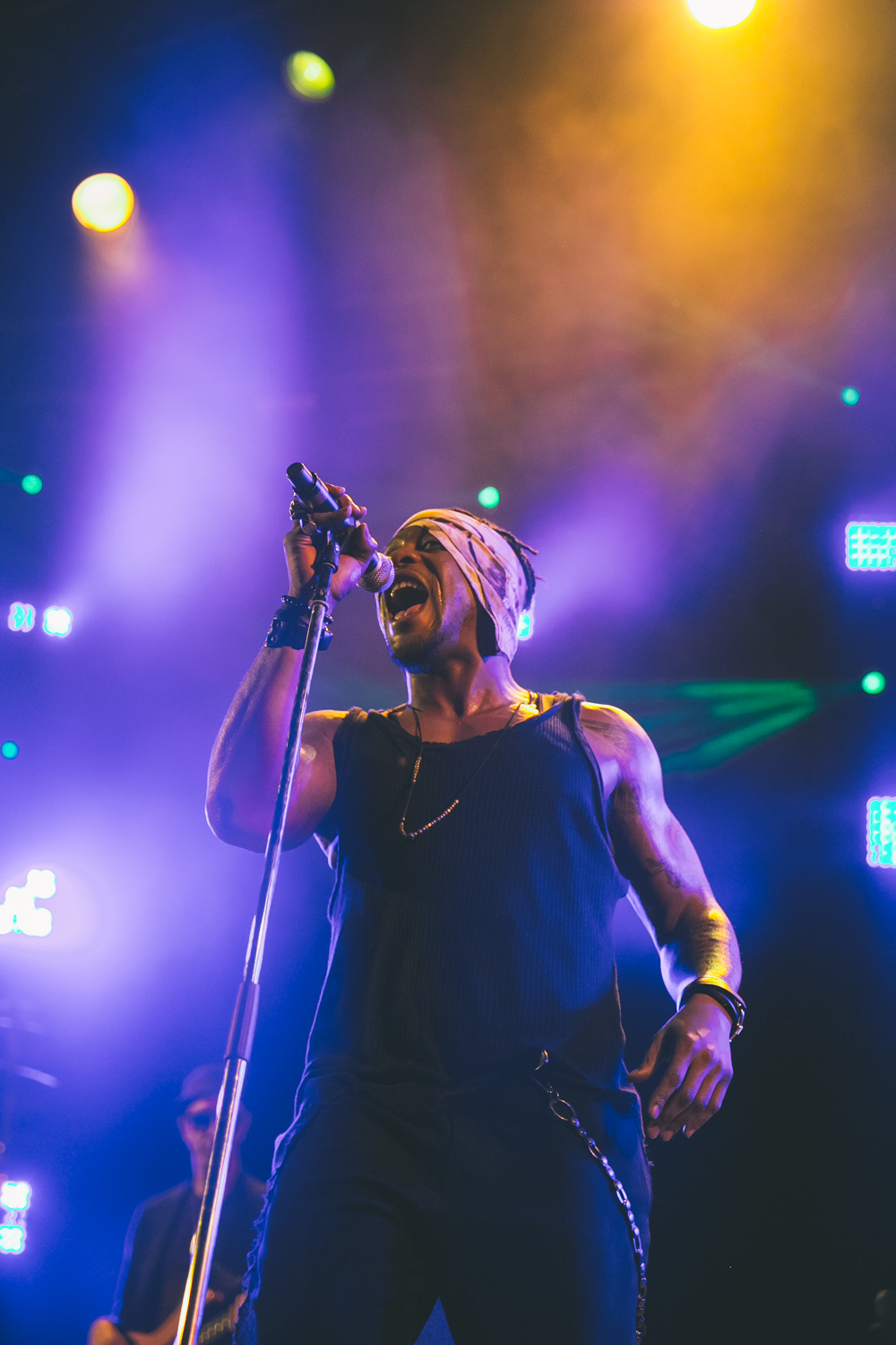 D'ANGELO AND THE VANGUARD PERFORMS AT THE 2015 FYF FESTIVAL IN LOS ANGELES. / PHOTO © KAYLA REEFER, SUSPEND MAGAZINE