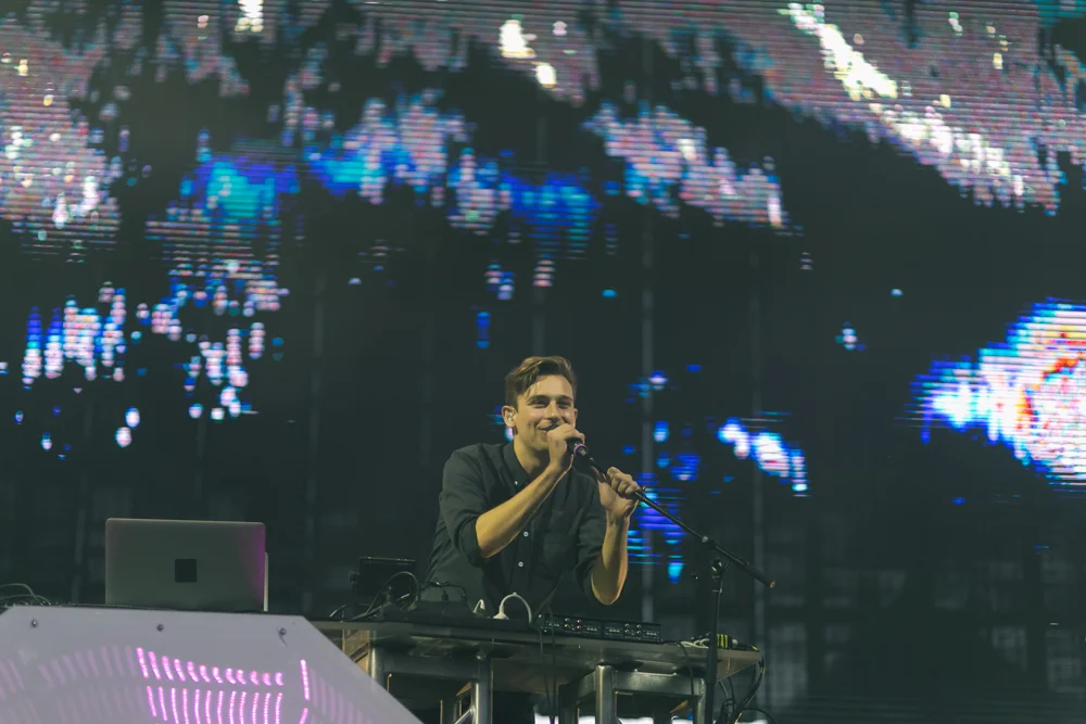 FLUME PERFORMS AT THE 2015 FYF FESTIVAL IN LOS ANGELES. / PHOTO © KAYLA REEFER, SUSPEND MAGAZINE