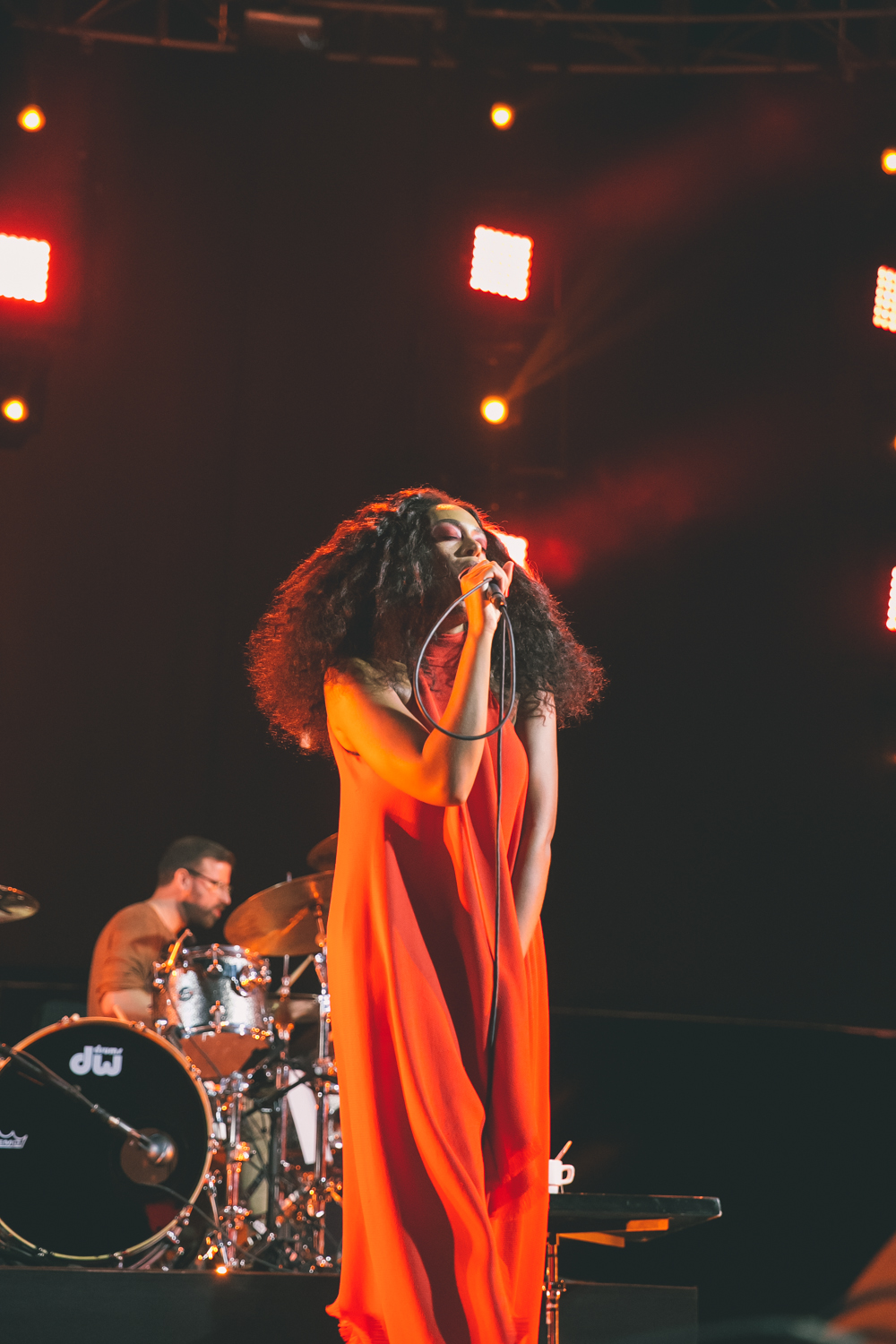 SOLANGE PERFORMS AT THE 2015 FYF FESTIVAL IN LOS ANGELES. / PHOTO © KAYLA REEFER, SUSPEND MAGAZINE