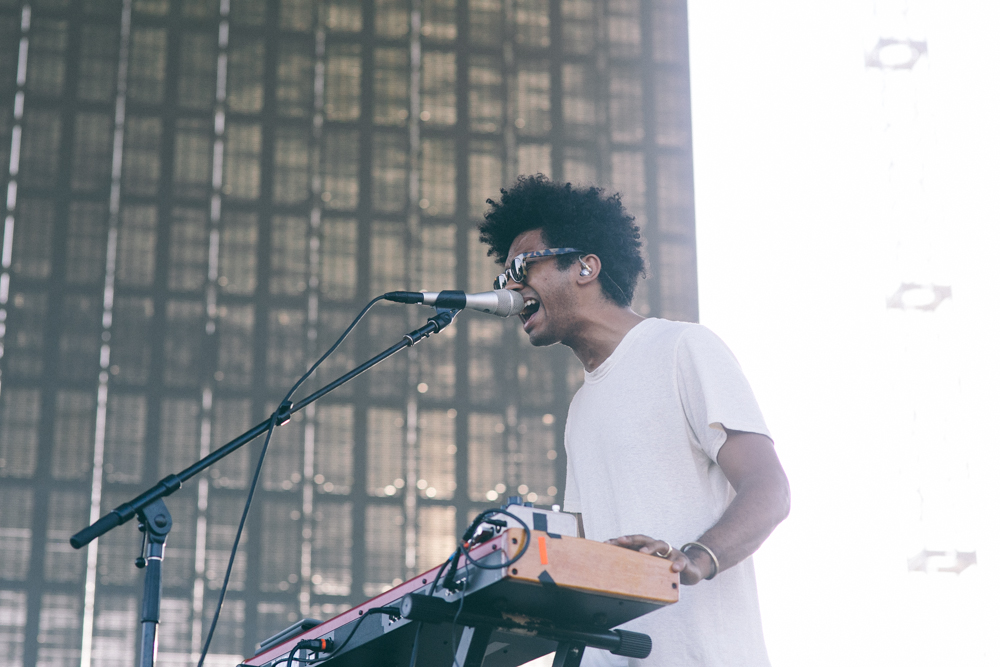 TORO Y MOI PERFORMS AT THE 2015 FYF FESTIVAL IN LOS ANGELES. / PHOTO © KAYLA REEFER, SUSPEND MAGAZINE