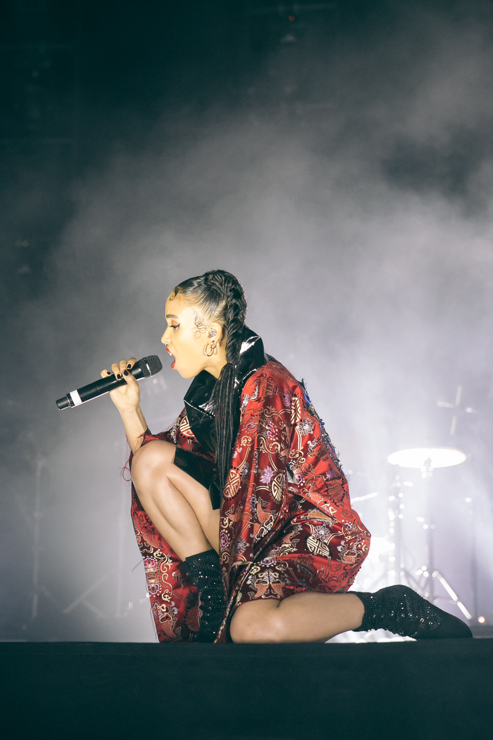 FKA TWIGS PERFORMS AT THE 2015 FYF FESTIVAL IN LOS ANGELES. / PHOTO © KAYLA REEFER, SUSPEND MAGAZINE