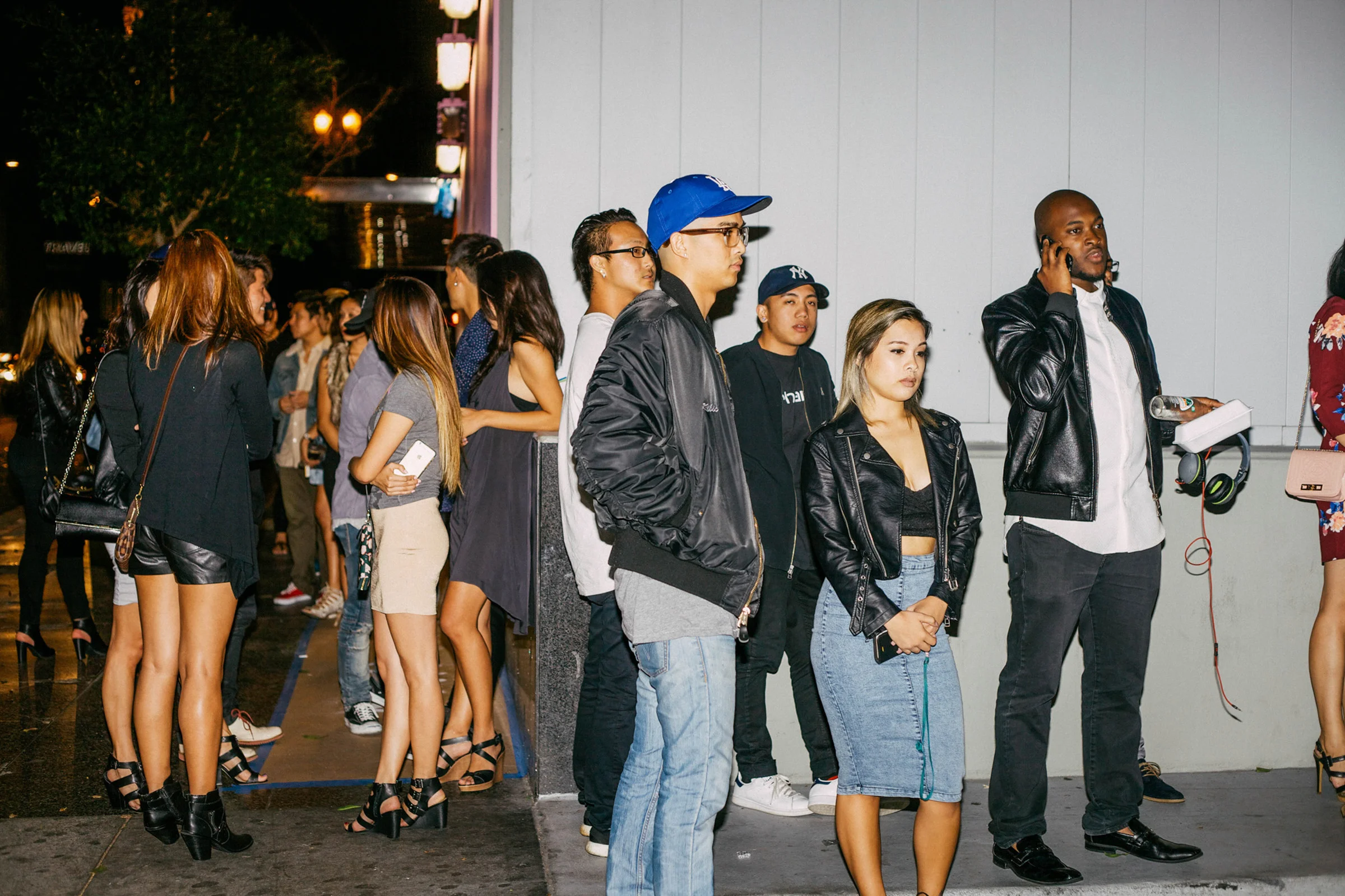 The line outside of #NIGHTSWIMDTLA (Oct 1) presented by SUSPEND Magazine, HLZ BLZ, DOPE Fairfax, Ladies First Events, and LOVE+MADE. / Photo: © Arnelle Lozada