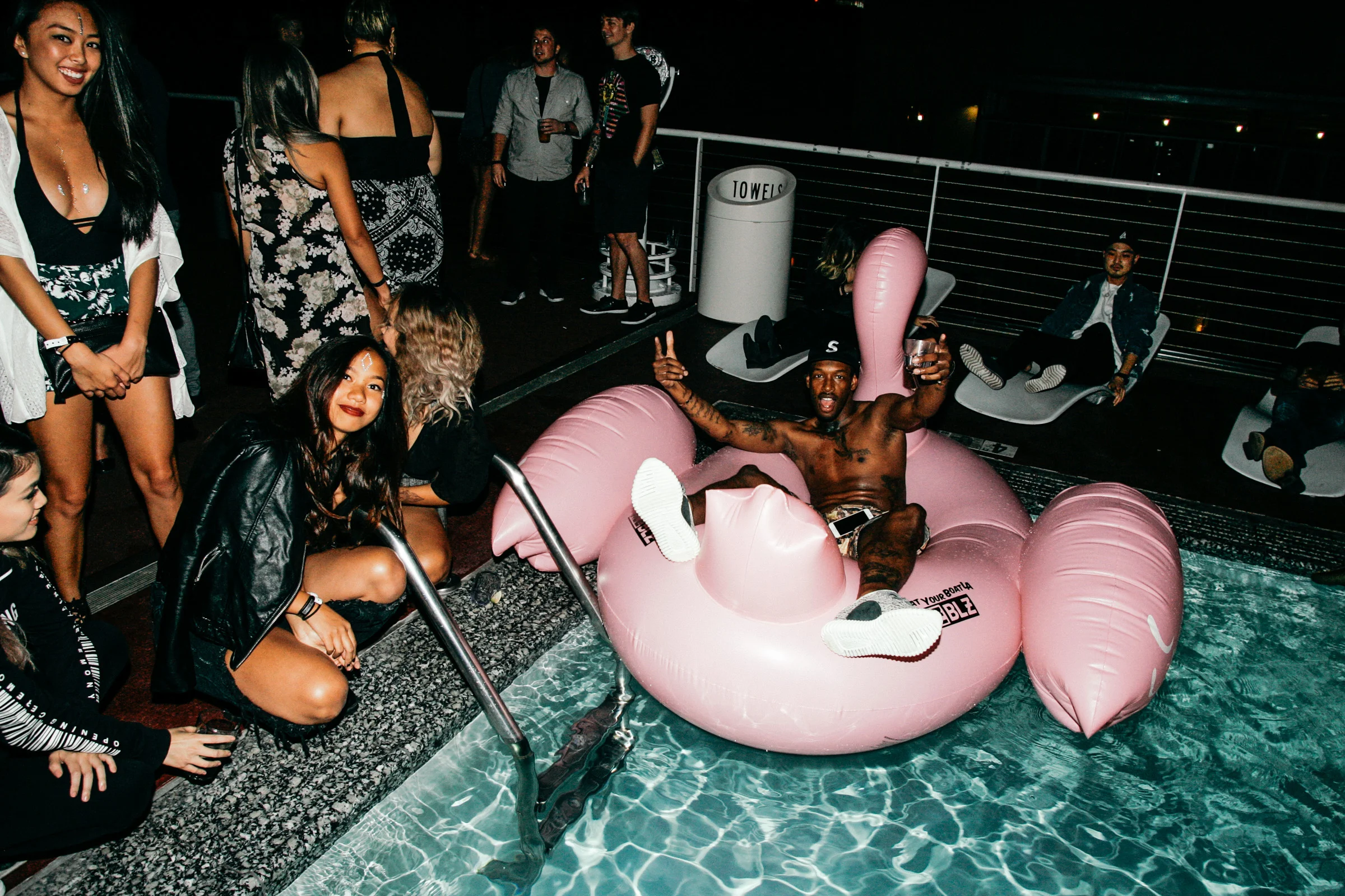 Floaties by Float Your Boat LA at #NIGHTSWIMDTLA (Oct 1) presented by SUSPEND Magazine, HLZ BLZ, DOPE Fairfax, Ladies First Events, and LOVE+MADE. / Photo: © Jonathan Tate for SUSPEND Magazine