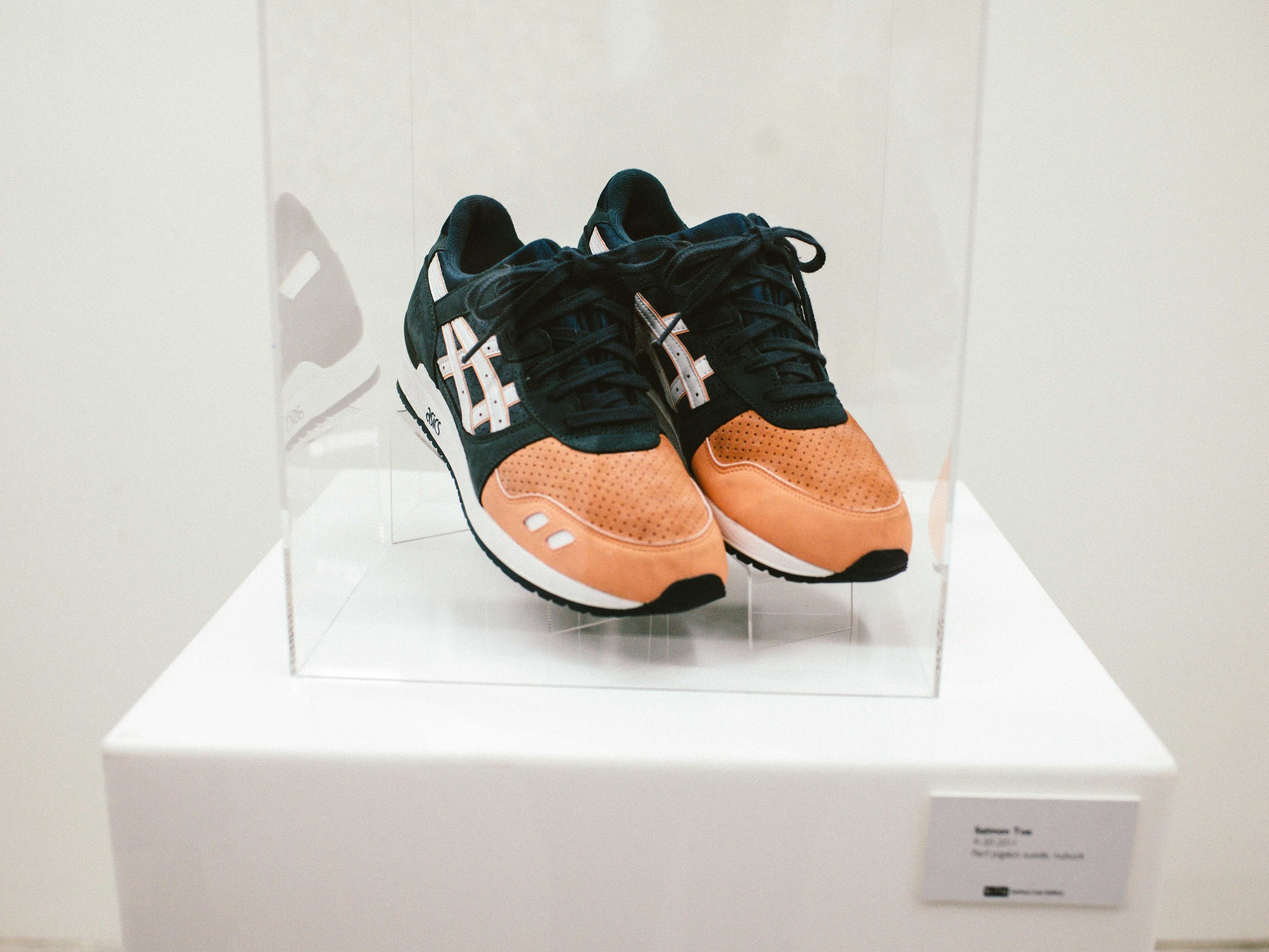 Salmon Toe by Ronnie Fieg (09-30-2011). Perf pigskin suede, nubuck. / Photo: © Diane Abapo for SUSPEND Magazine.