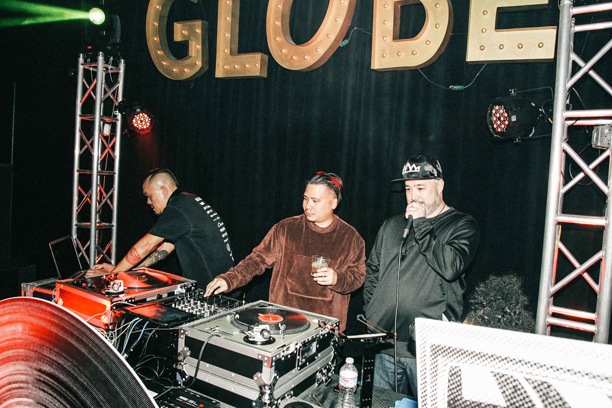  Bam Barcena (center) assisting Mr. Hek at the ISSUE 06 Release Party x 10YR HLZBLZ Anniversary (Feb 11) at Globe Theater. / Photo: © Jonathan Tate for SUSPEND Magazine. 
