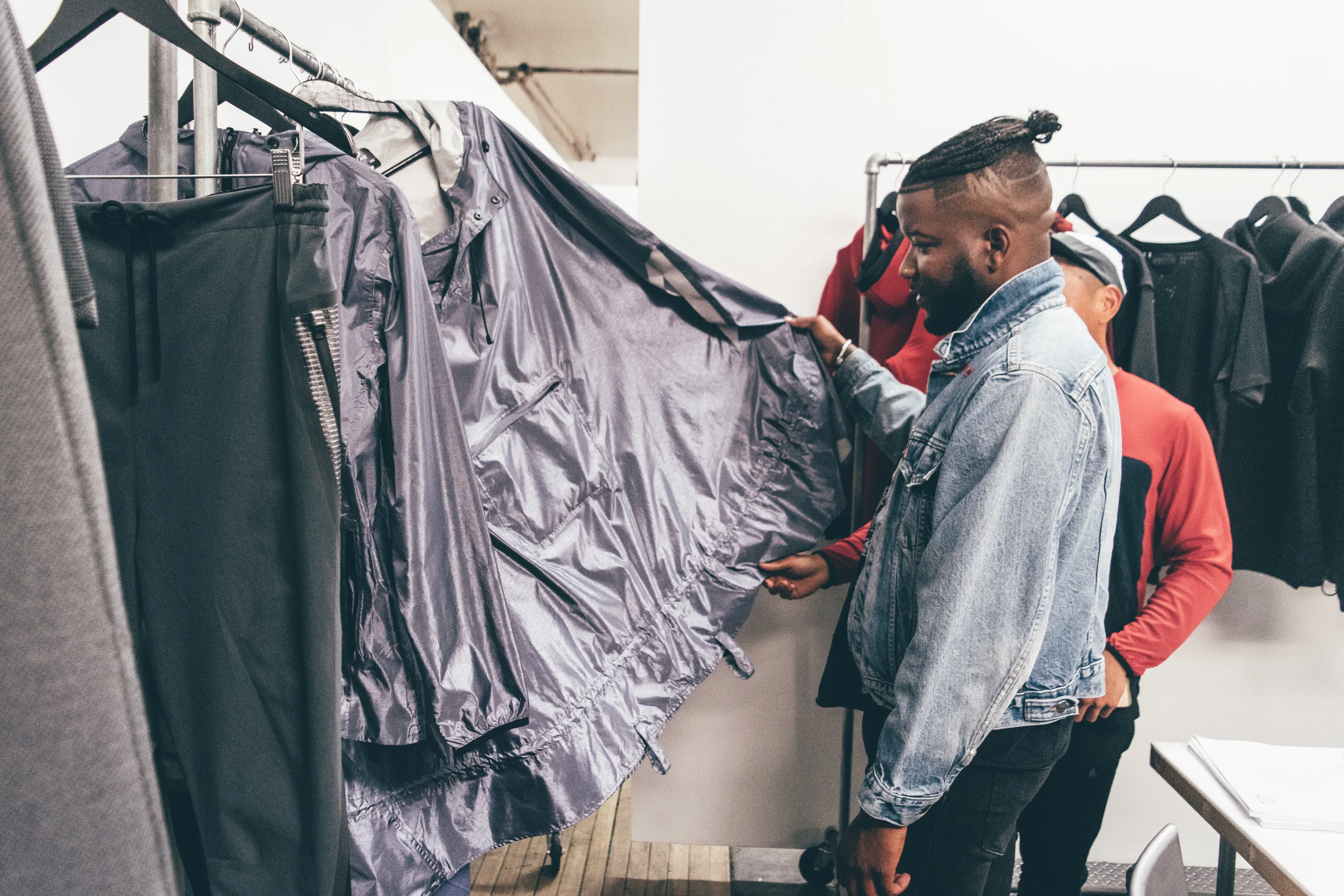 DYNE Showroom during NYFWM. / Photo: © Nabil Miftahi for SUSPEND Magazine.