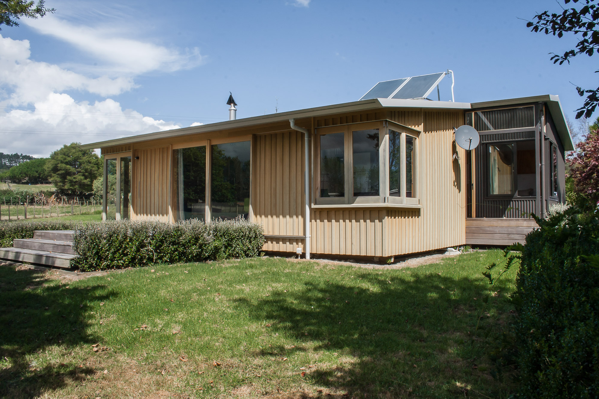 Exterior 2.jpg