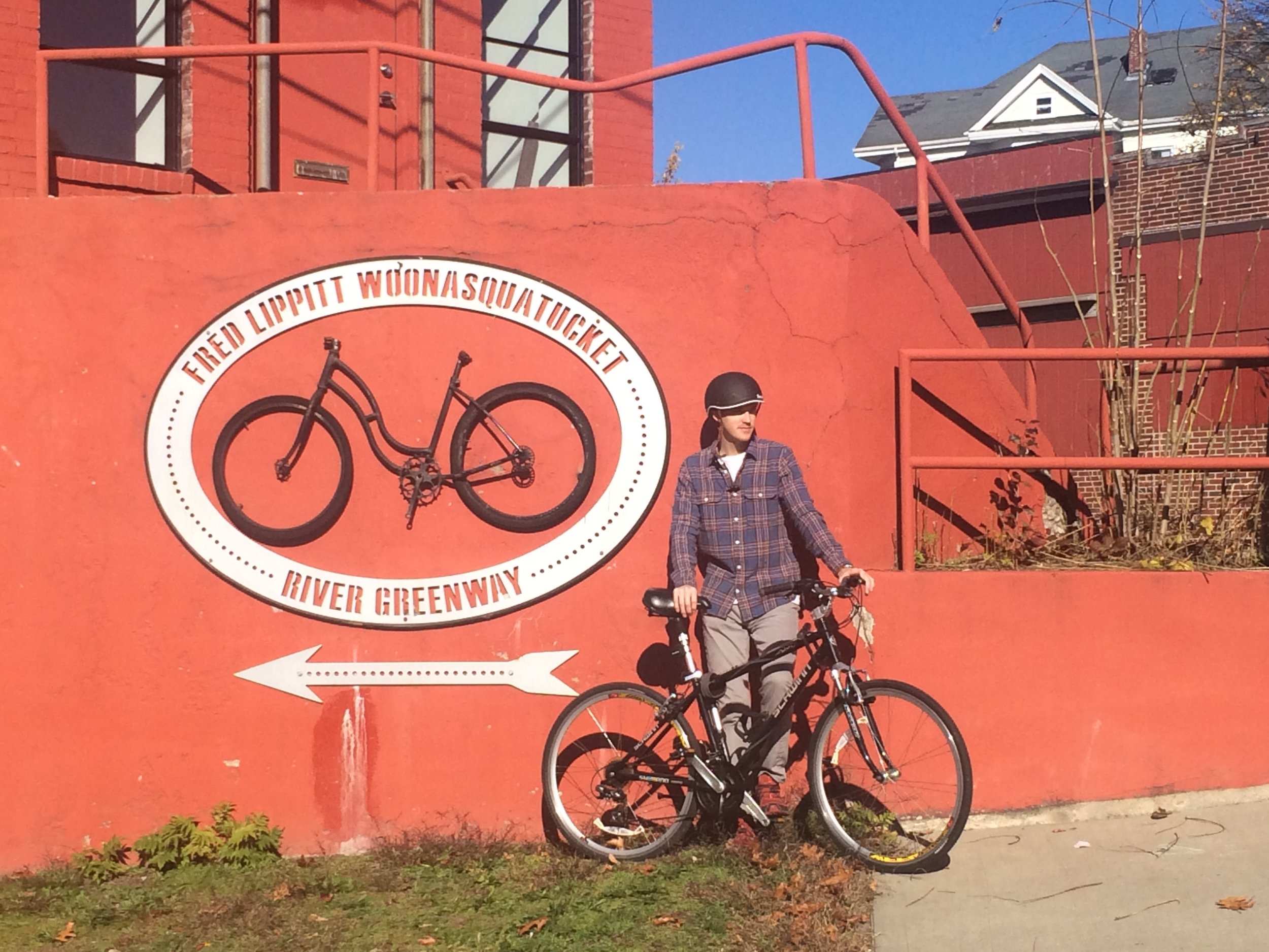 Taylor makes a (roughly) 3mile commute to the office from the East side. Our building also features the beautiful River Greenway to orient cyclists to the path. 