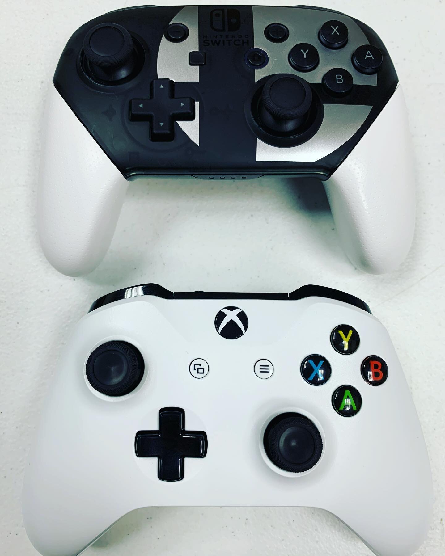 A couple of very nice controllers being added to the inventory! We&rsquo;ve been out of Xbox One controllers for literally months - thankfully this one is super clean. 🤘🏻 Oh, and yes that is a #SuperSmashBrosUltimate Switch Pro Controller