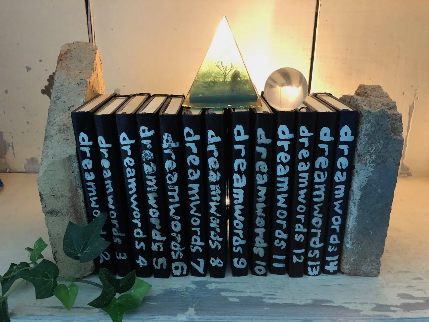 drmwrds_bookshelf_keeper_1500.jpg