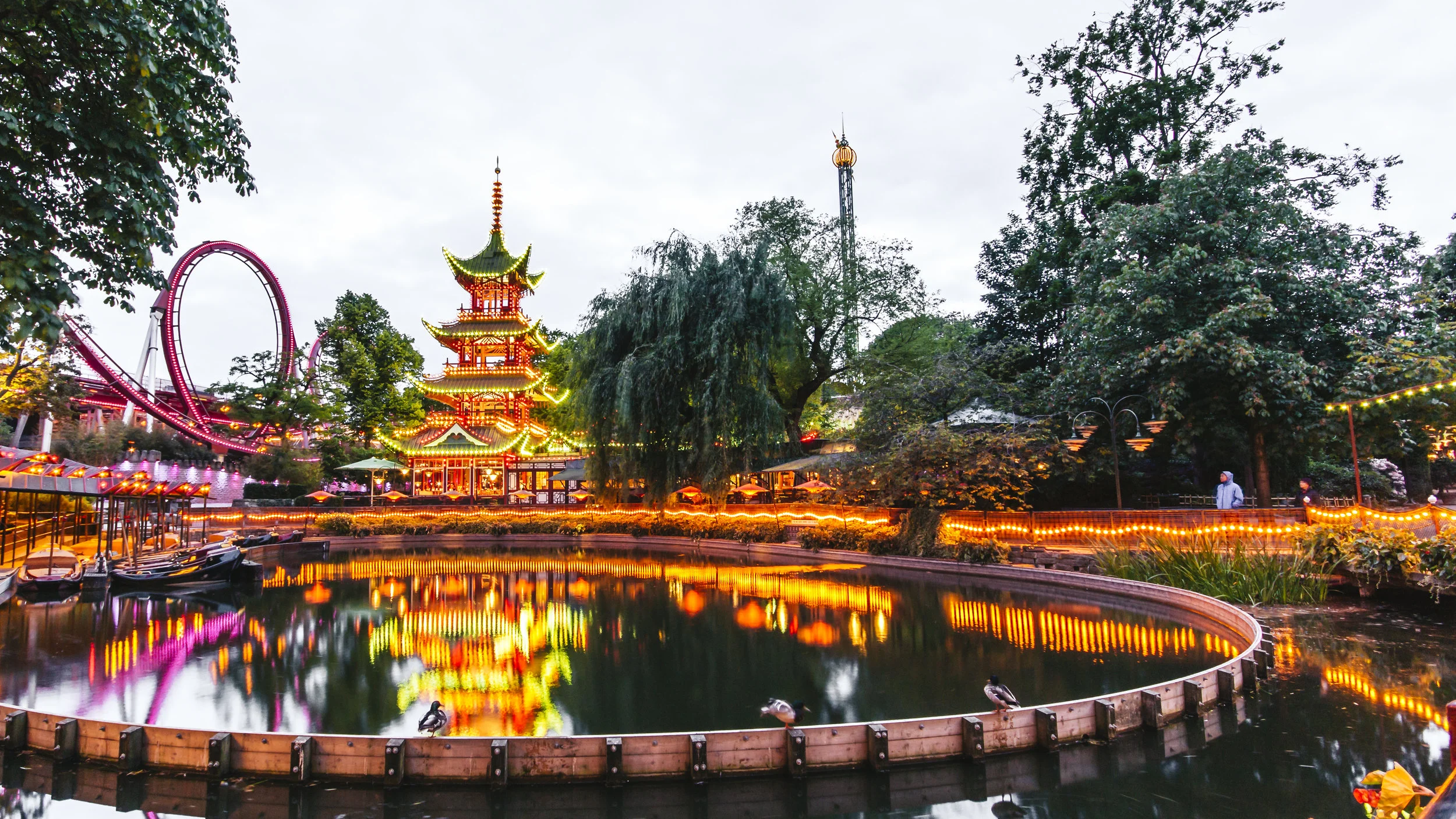 Dragon Boat Lake