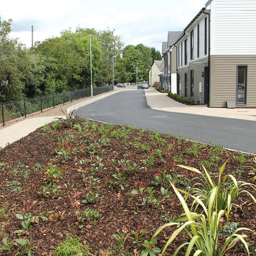 ENTRANCE ROAD