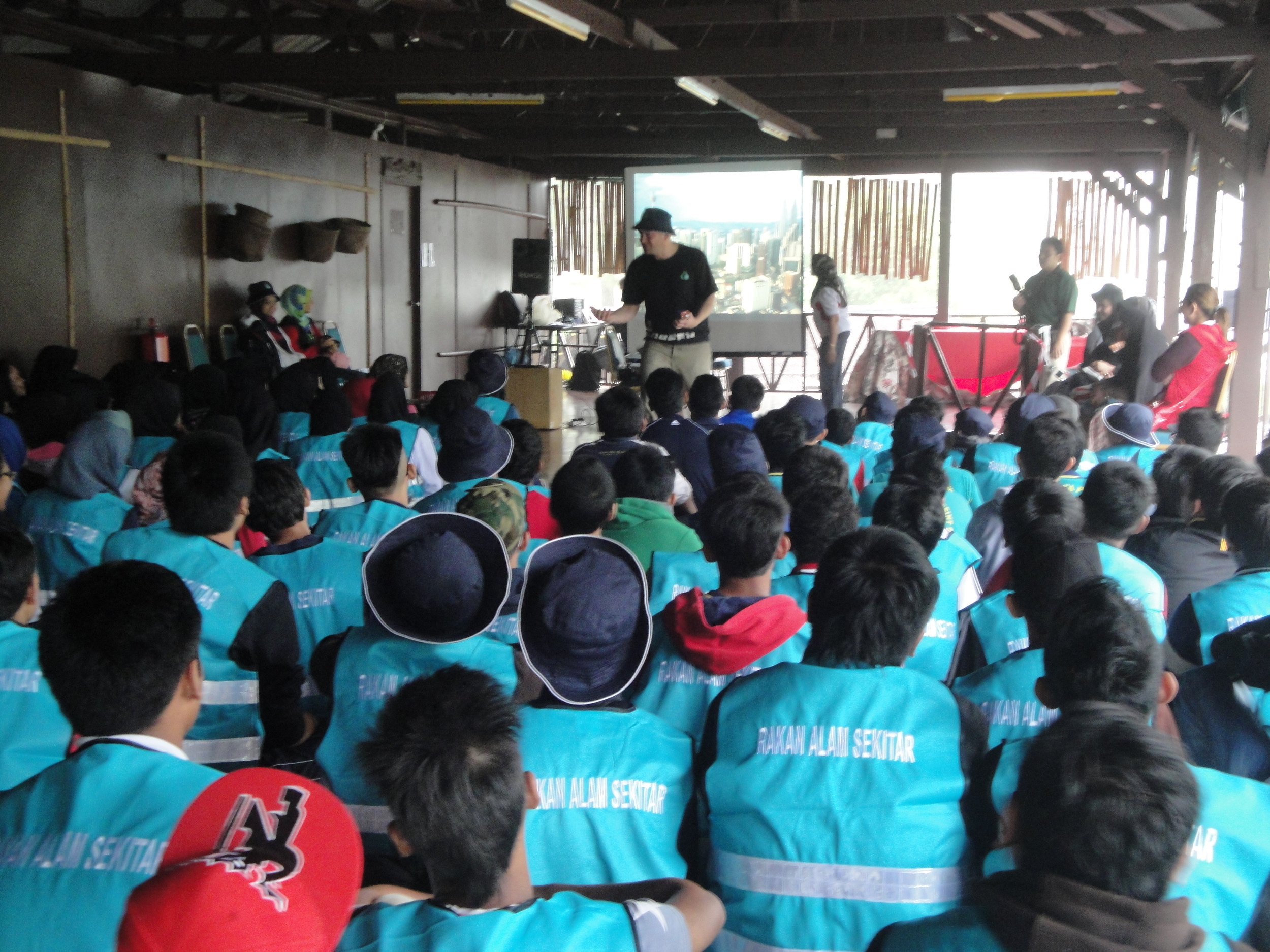 Genting Awana longhouse talk 2012-13.jpg